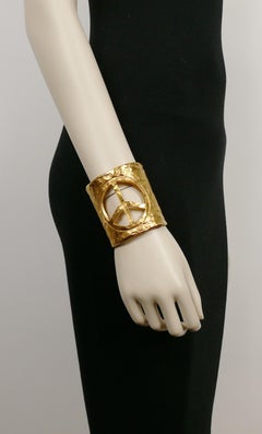 Biche de Bere Vintage Gold Toned Cut Out Peace Sign Cuff Bracelet