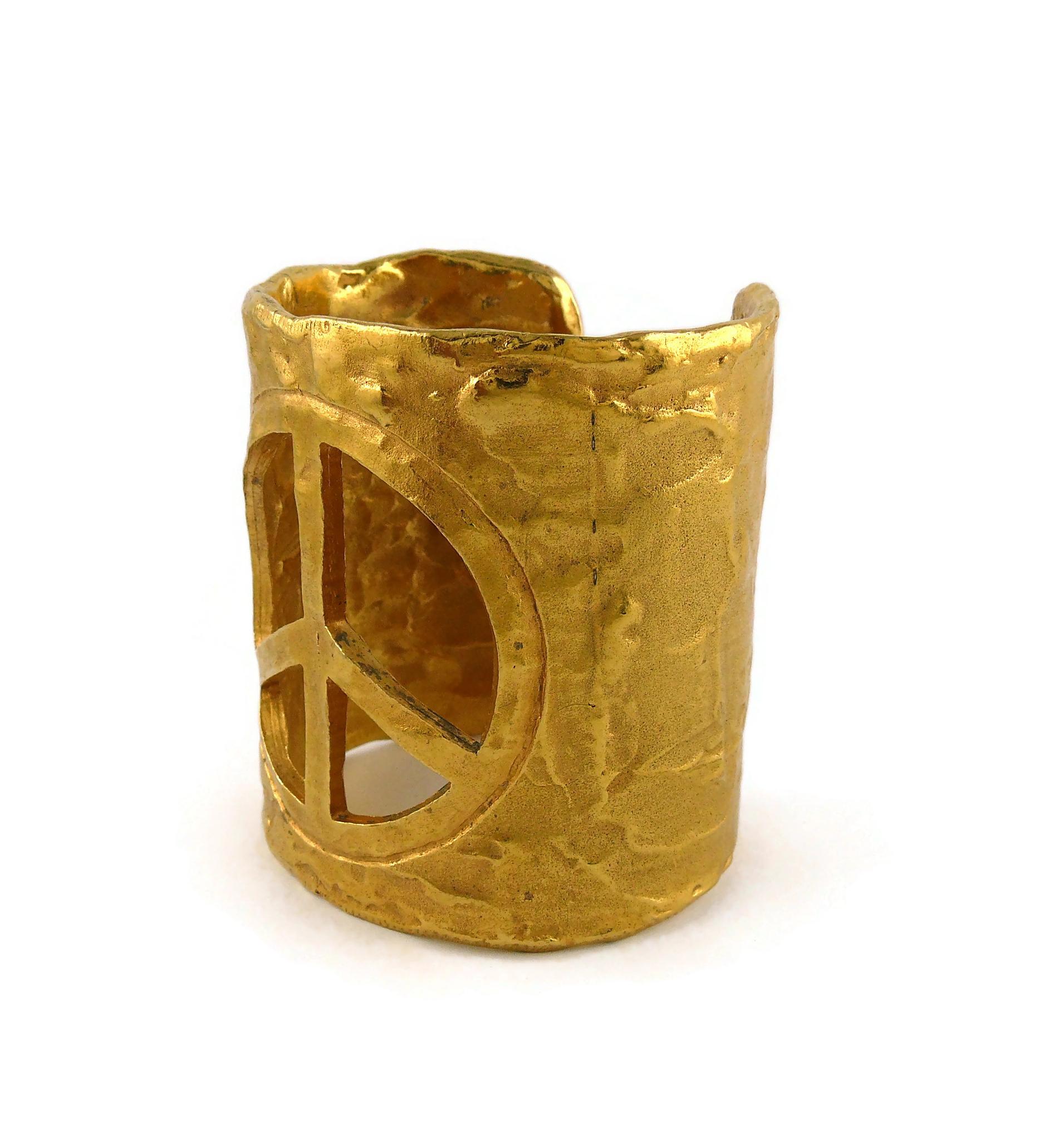 Biche de Bere Vintage Gold Toned Cut Out Peace Sign Cuff Bracelet 4
