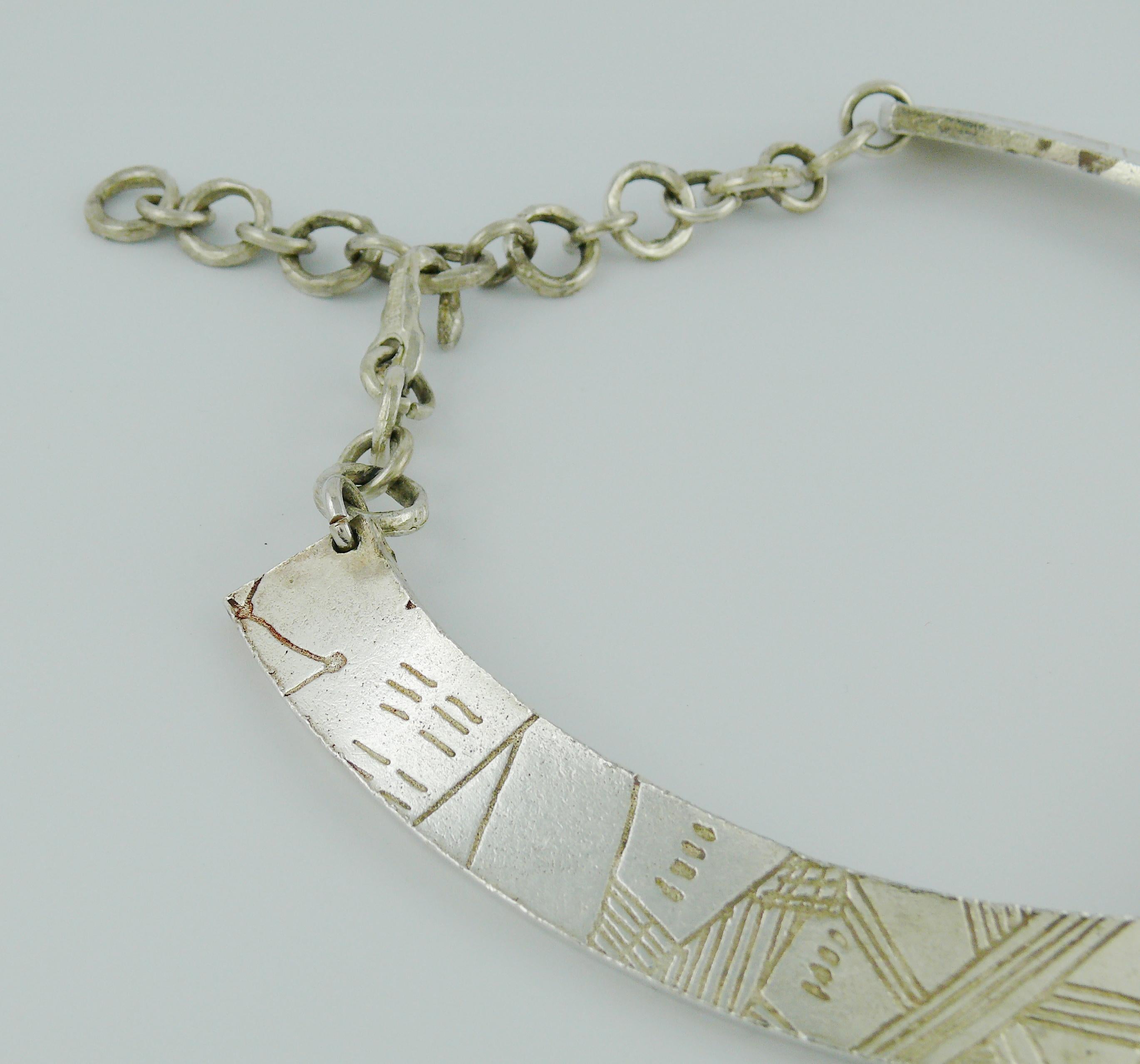 biche de bere necklace