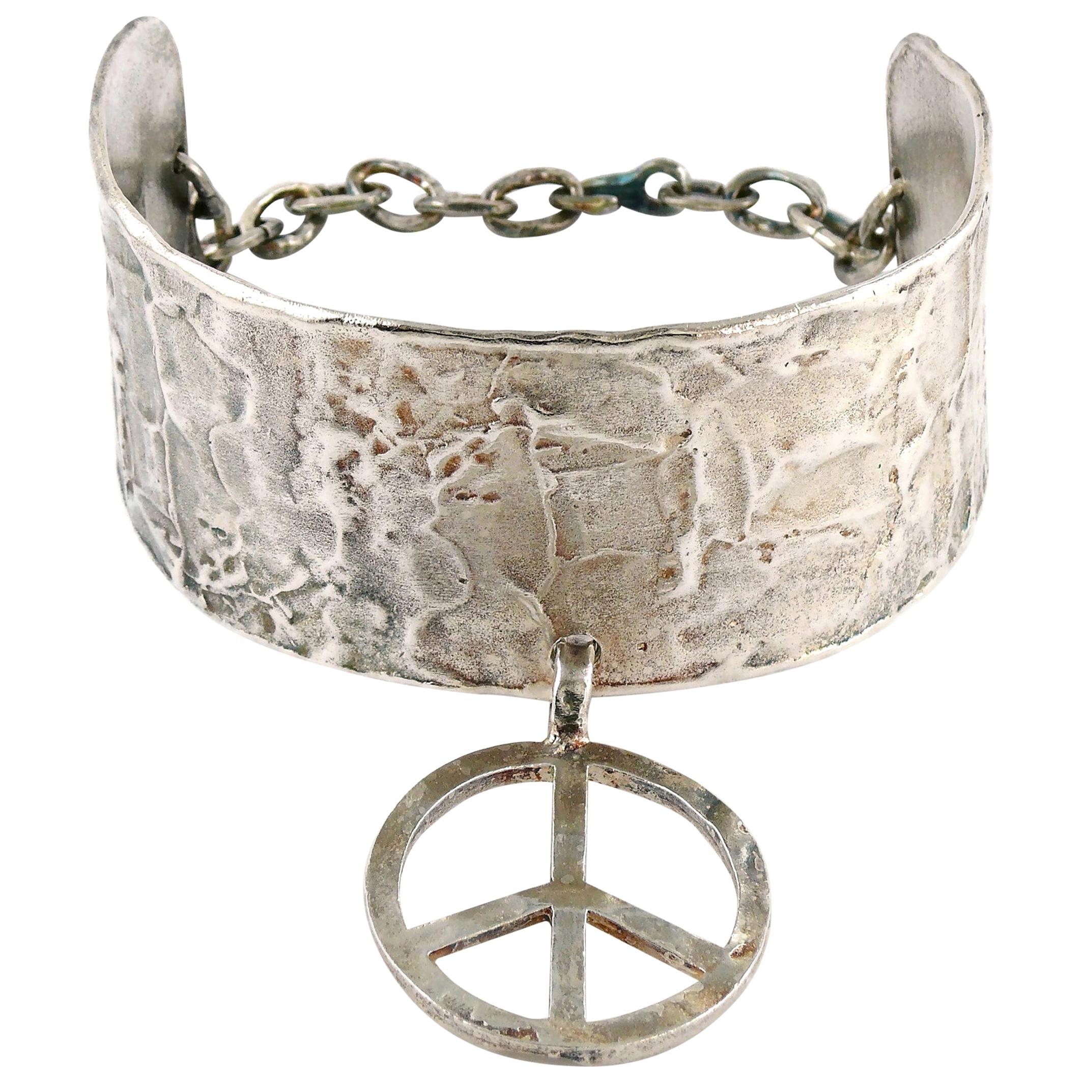 Biche de Bere Vintage Silver Toned Peace Sign Limited Edition Choker Necklace