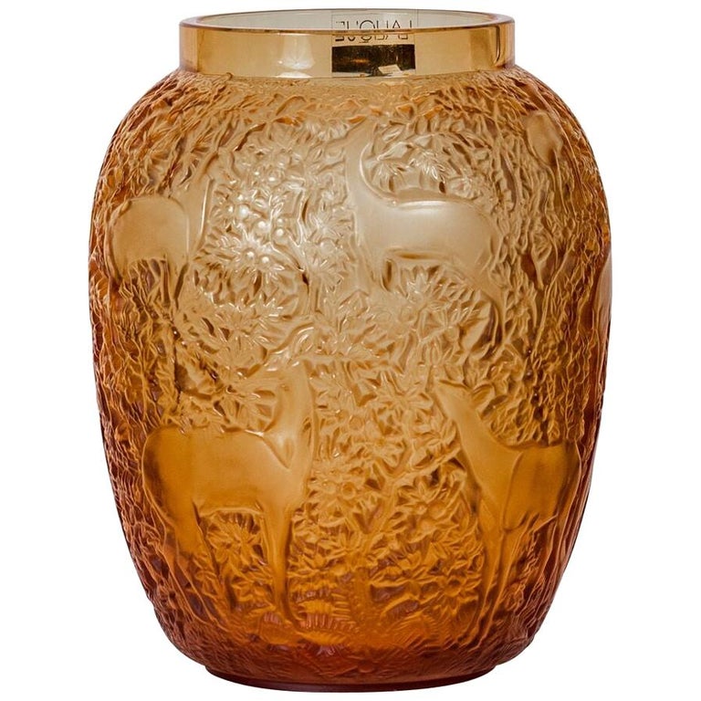 Biches Crystal Vase Lalique Paris France Modern For Sale At