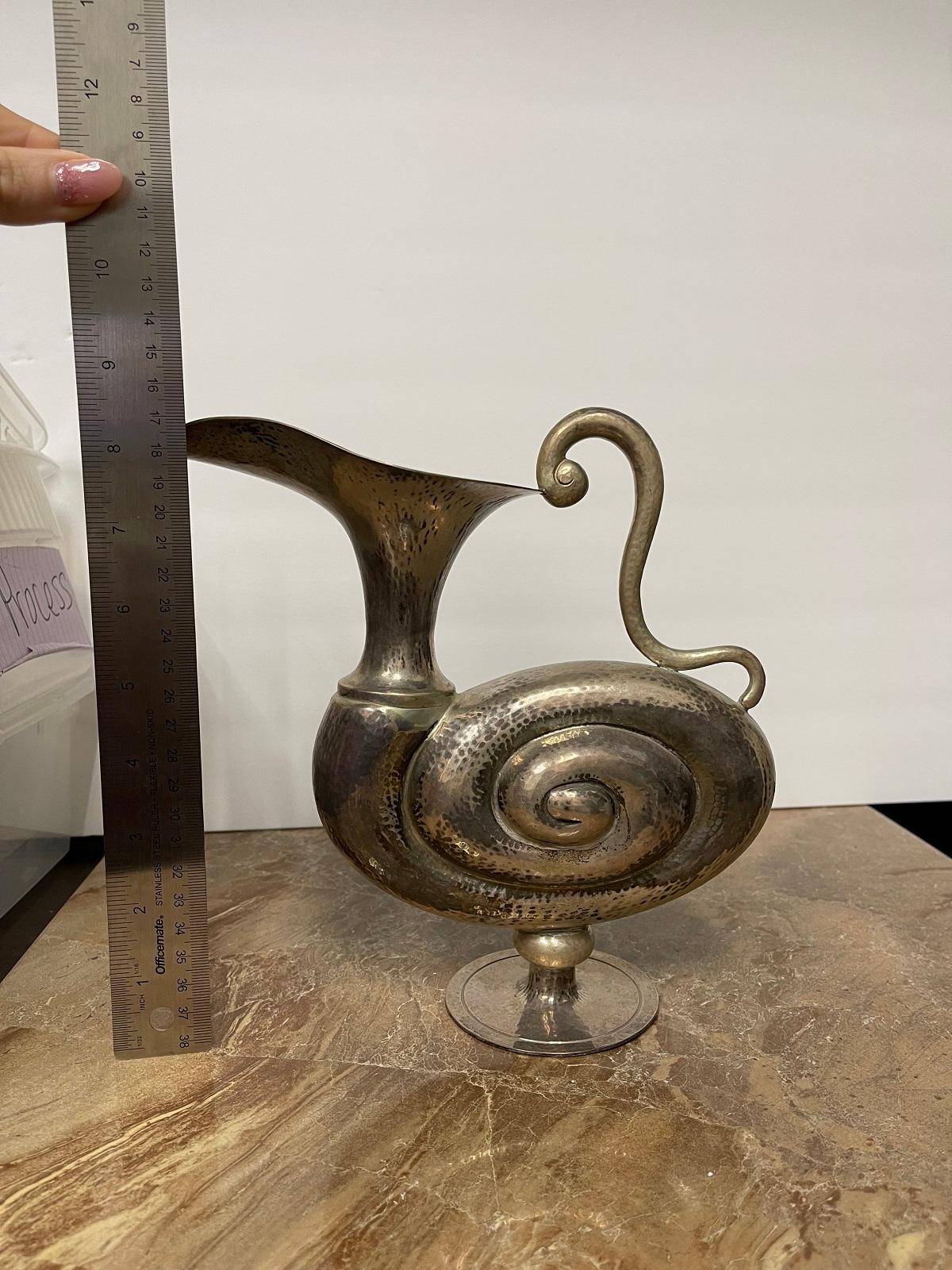 snail pitcher