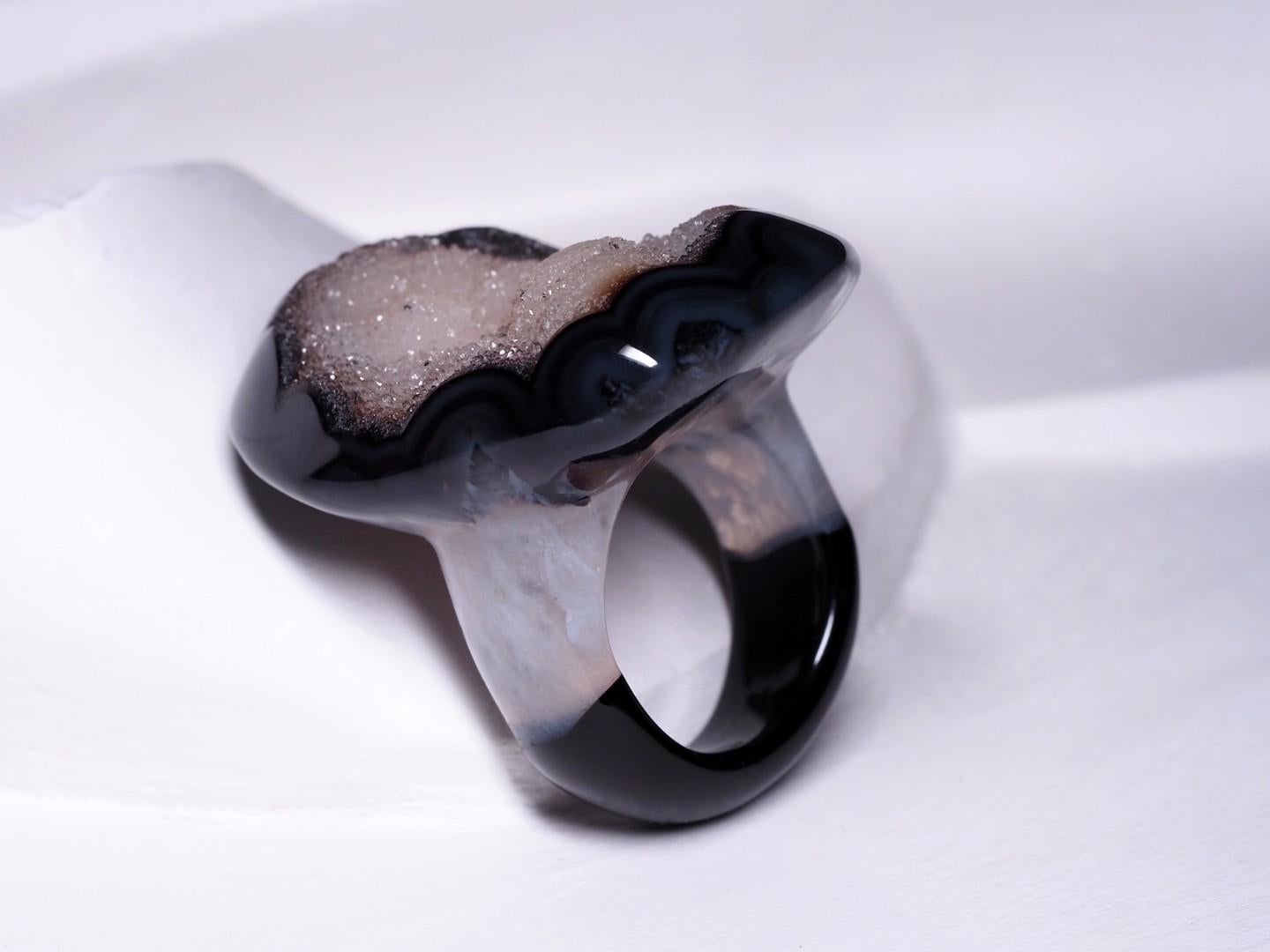 Large Bicolor Black Agate and Quartz Solid Ring Raw Natural Brazilian Gemstone For Sale 3