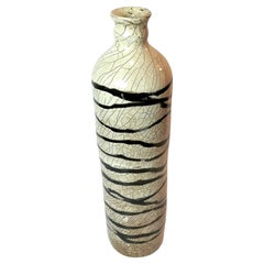 Bicolor, Hand-Made, Striped Ceramic Vase, 1960s,
4994
Bicolor, Hand-Made, Striped Ceramic Vase, 1960s,
4994