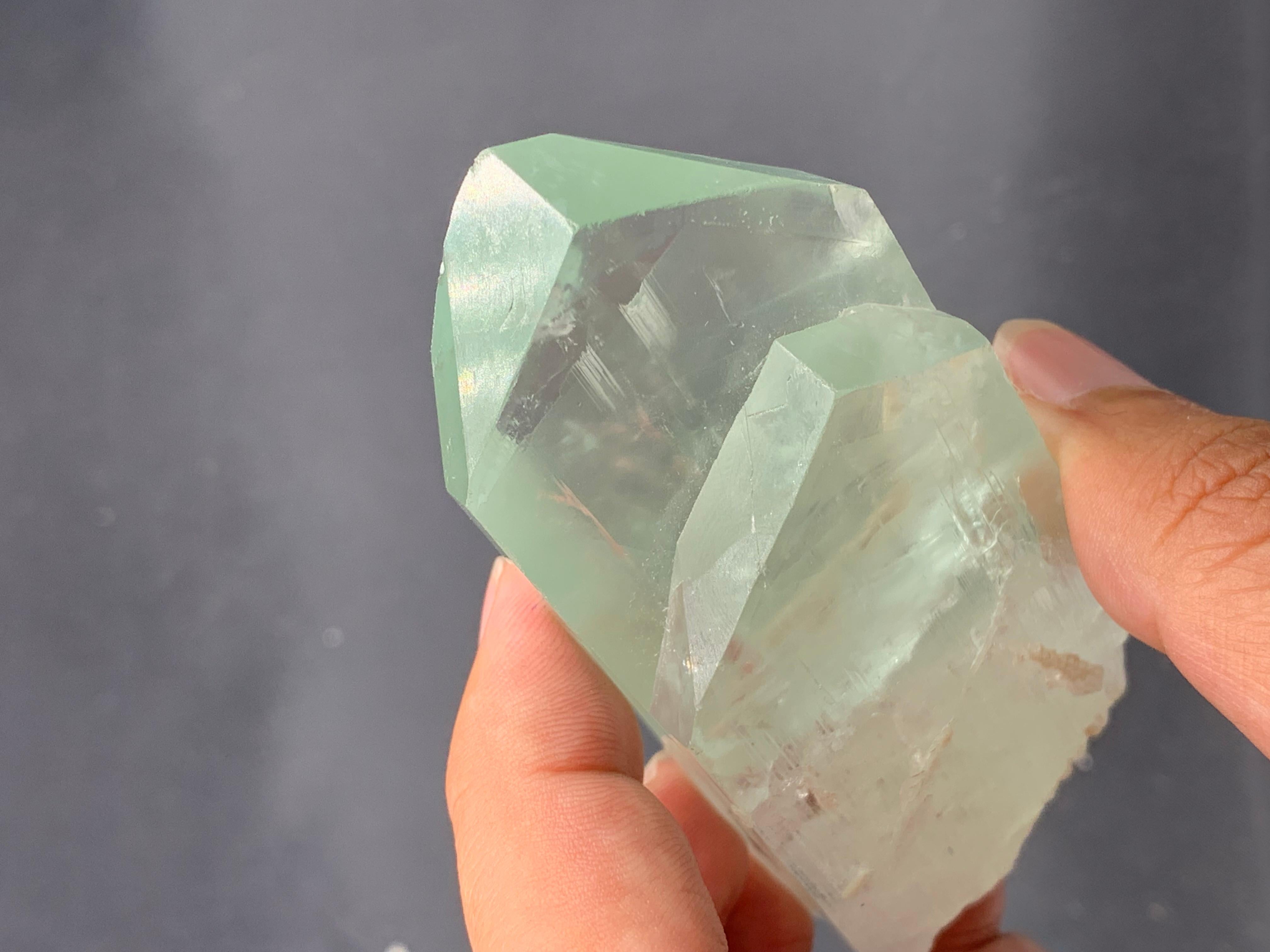 Kunzite Hiddenite bicolore con annesso cristallo secondario dall'Afghanistan In condizioni buone in vendita a Peshawar, PK