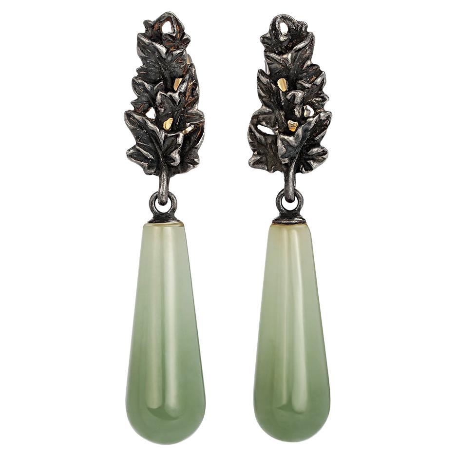 Bicolor Jade Earrings Patinated Silver Ivy Polychrome Gem Olive Green Pear Shape For Sale