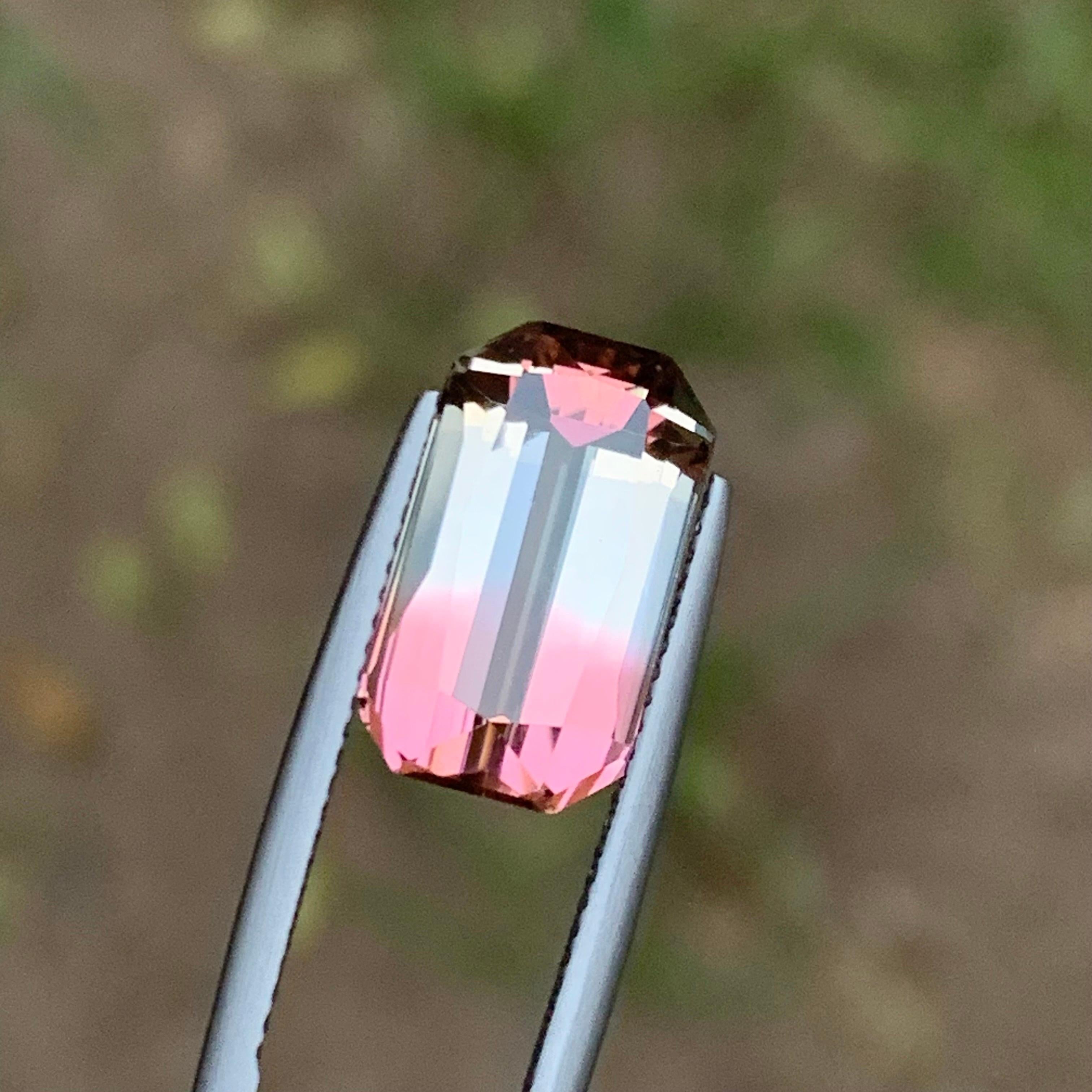 Bicolor Rosa-Weiß Natürlicher Turmalin Edelstein 8,05 Ct Schere Smaragd Schliff-Ring im Zustand „Neu“ im Angebot in Peshawar, PK