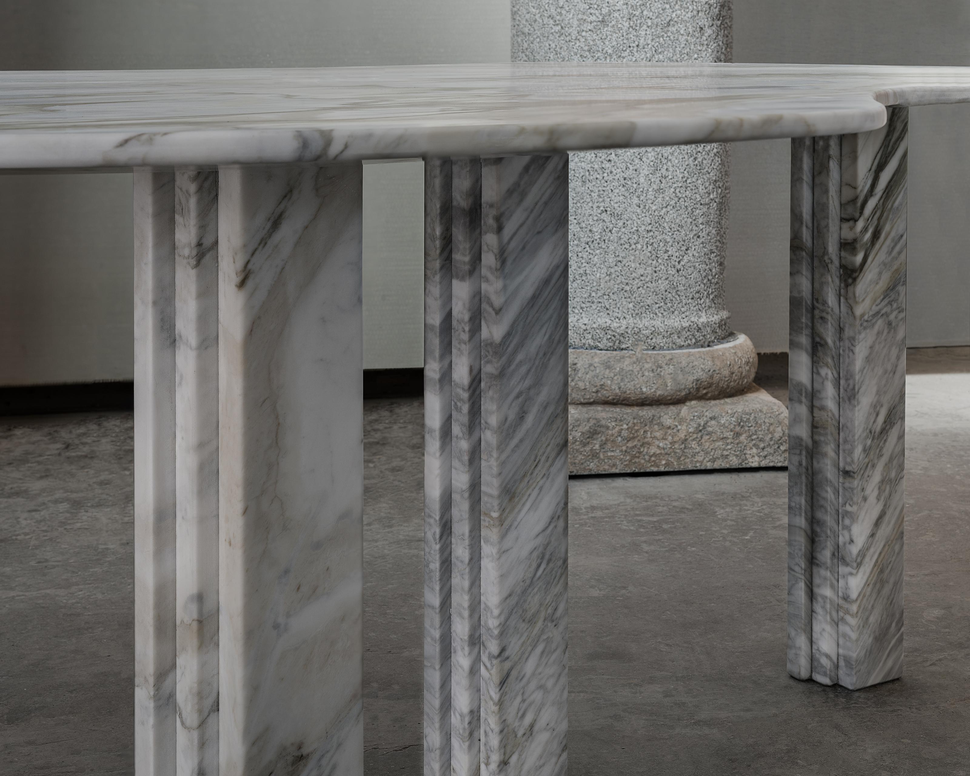 Bicolor Sculptural Dining Marble Table Signed by Lorenzo Bini In New Condition In Geneve, CH