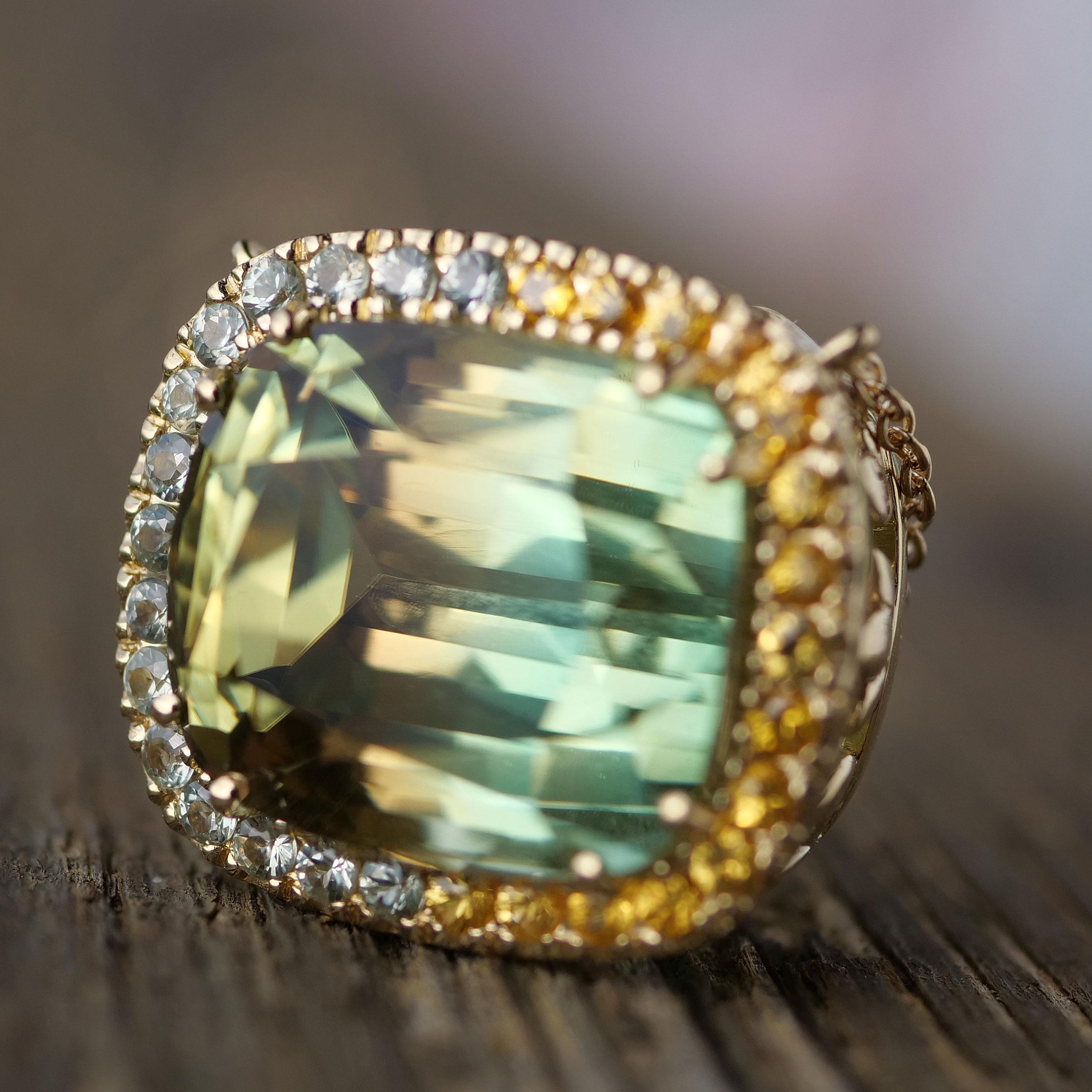 Cushion Cut Bicolor Tourmaline Saphire Necklace 17 Ct green-mint yellow Africa AAA+ Necklace For Sale