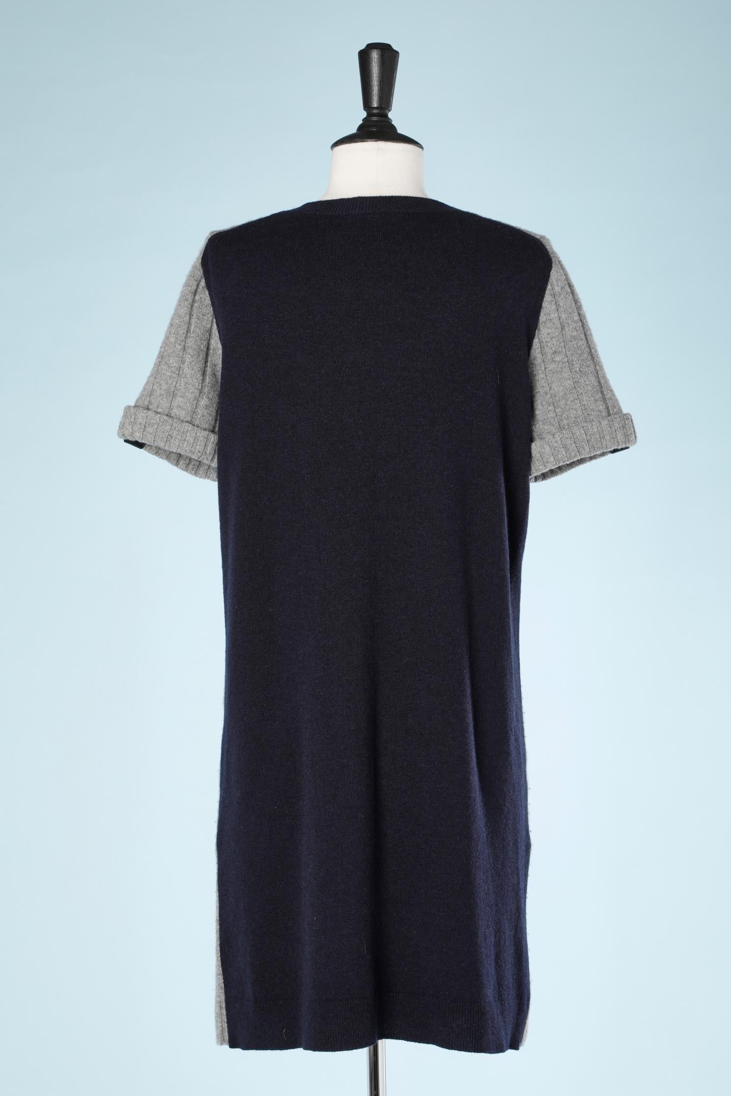 Bicolores graues und marineblaues Strickkleid mit Lederdetails von Louis Vuitton  Damen im Angebot