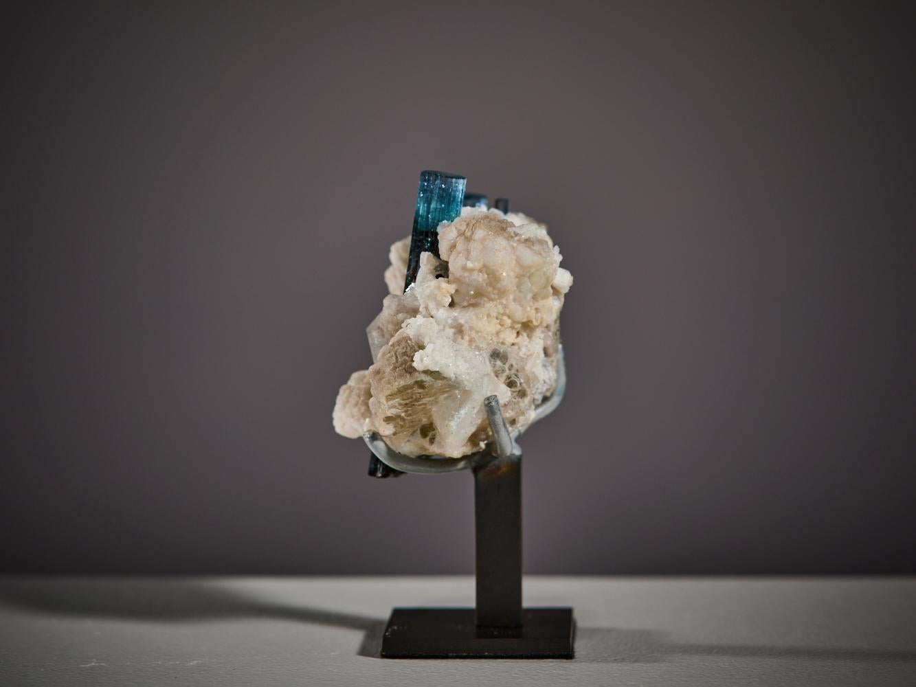 Pakistano Elbaite bicolore su matrice in vendita
