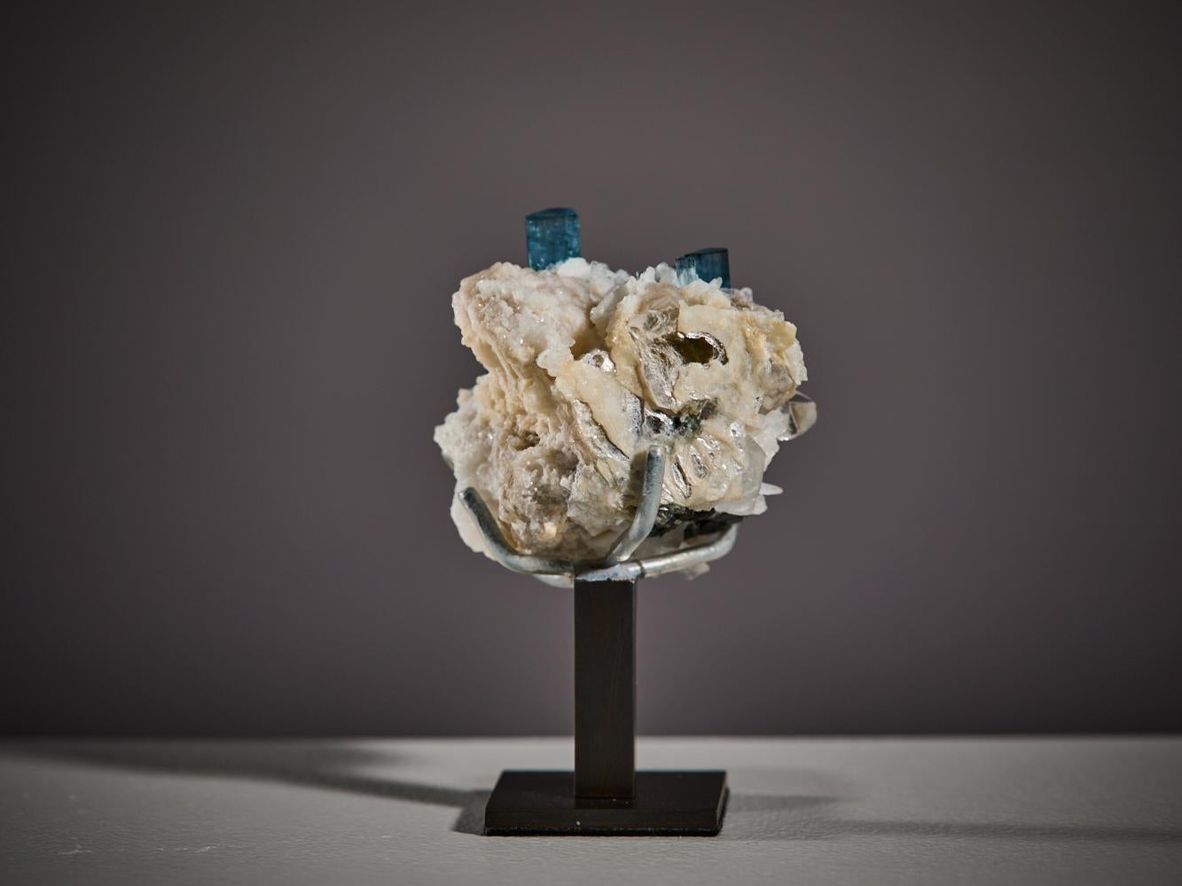 Elbaite bicolore su matrice In condizioni ottime in vendita a London, GB