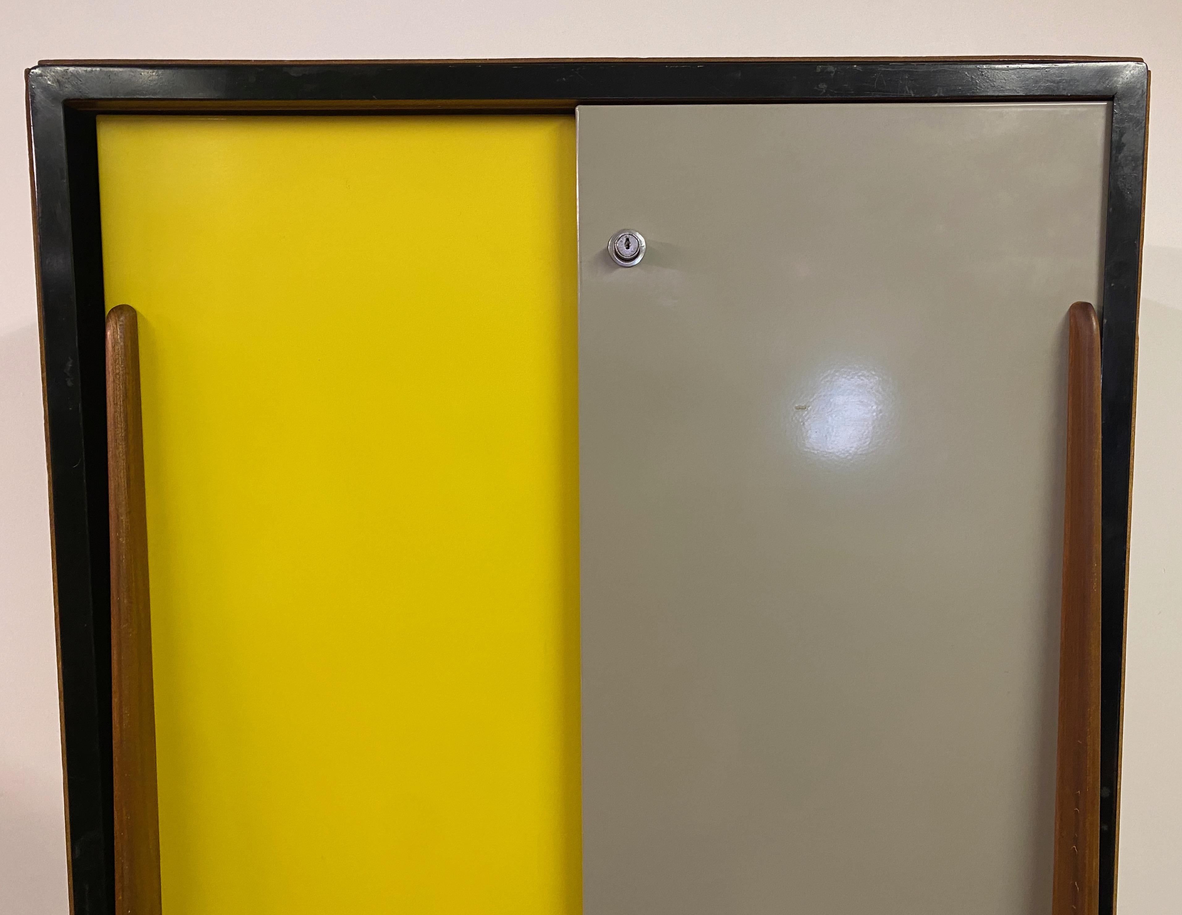 Bicoloured Cabinet By Willy Van Der Meeren For Tubax In Good Condition For Sale In London, London
