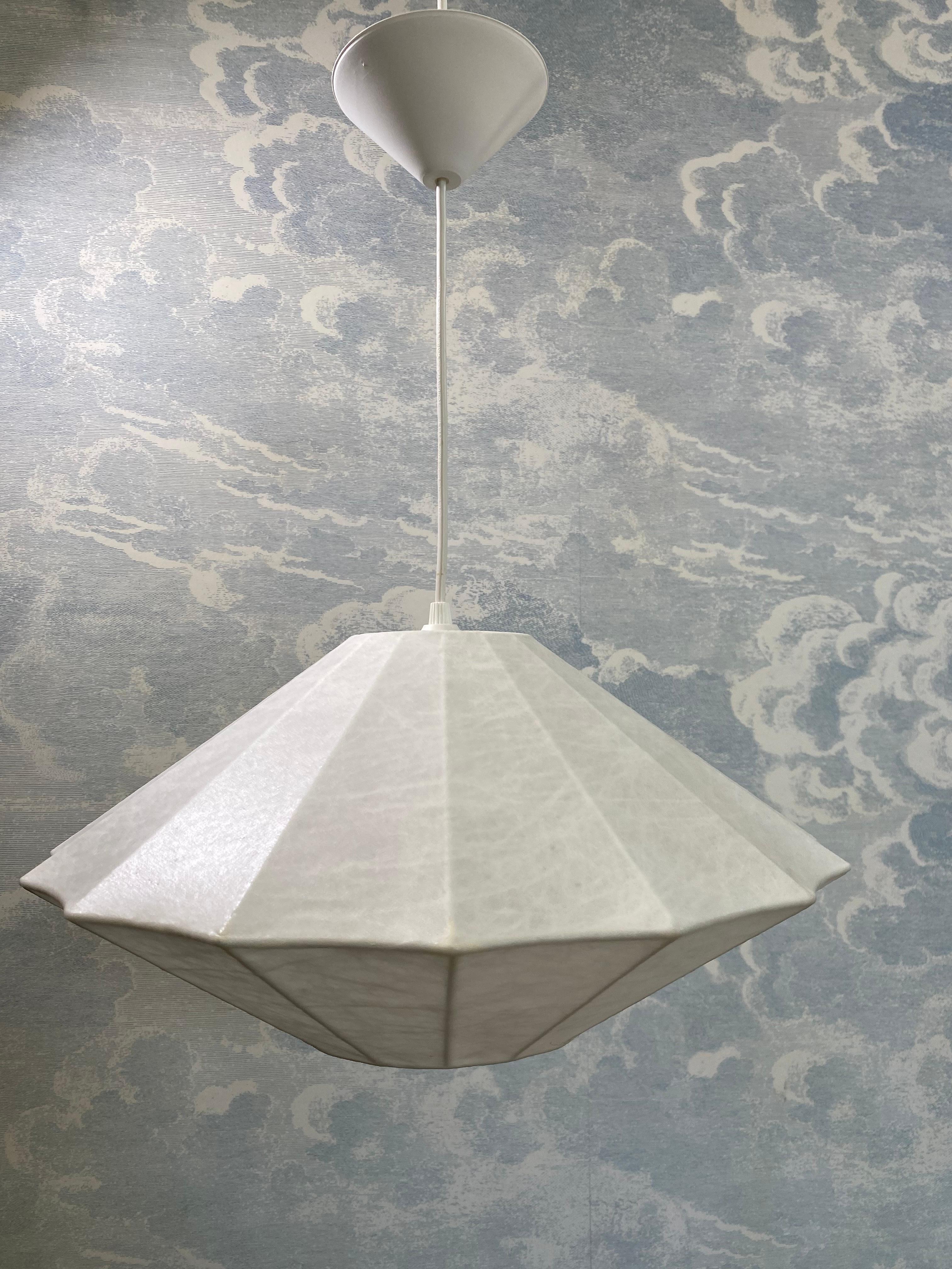 Tedesco Lampada a sospensione Cocoon a forma di Bicone, Mid Century Modern, anni '60 in vendita