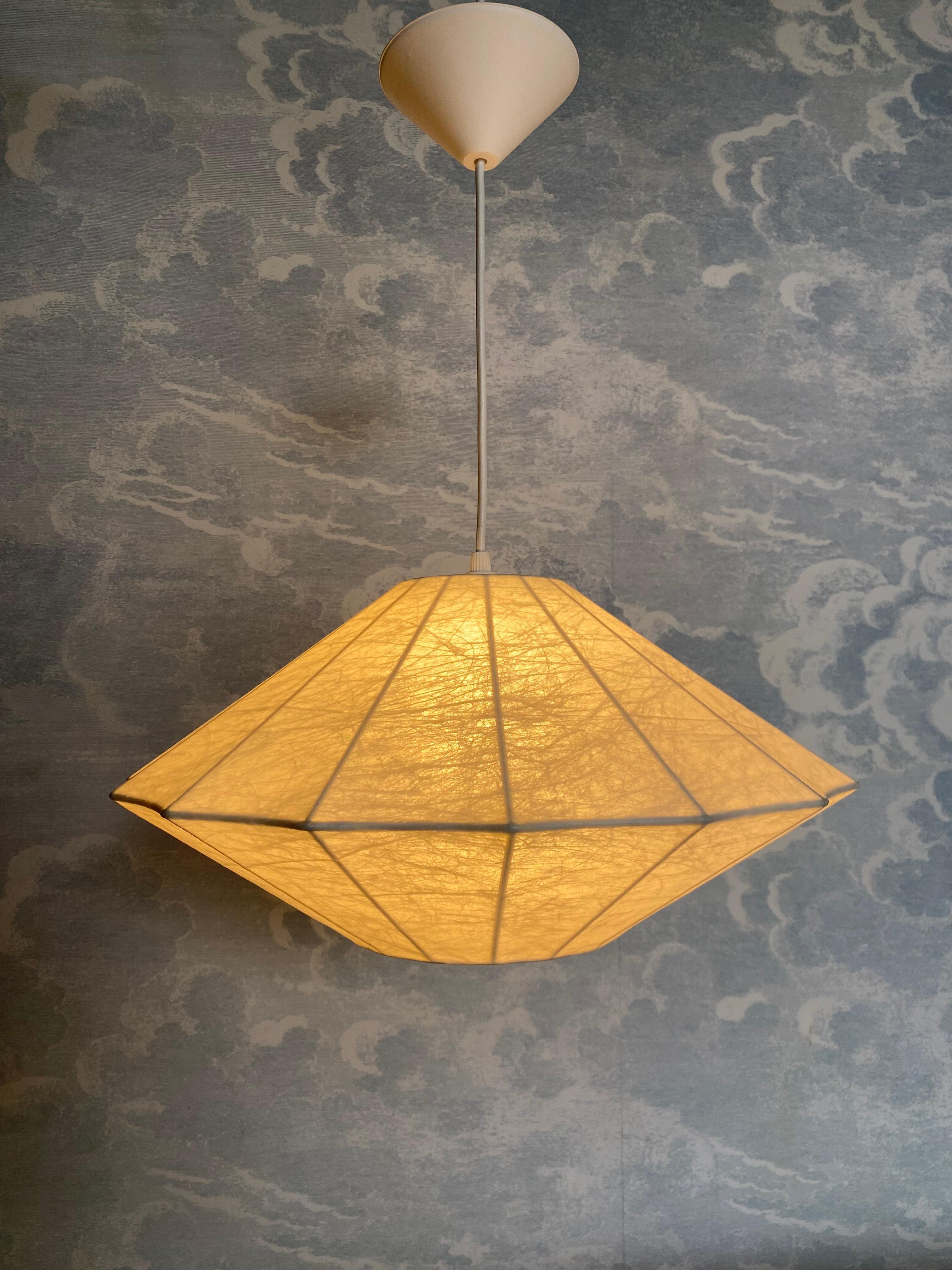 Lampada a sospensione Cocoon a forma di Bicone, Mid Century Modern, anni '60 In condizioni buone in vendita a Cork, IE