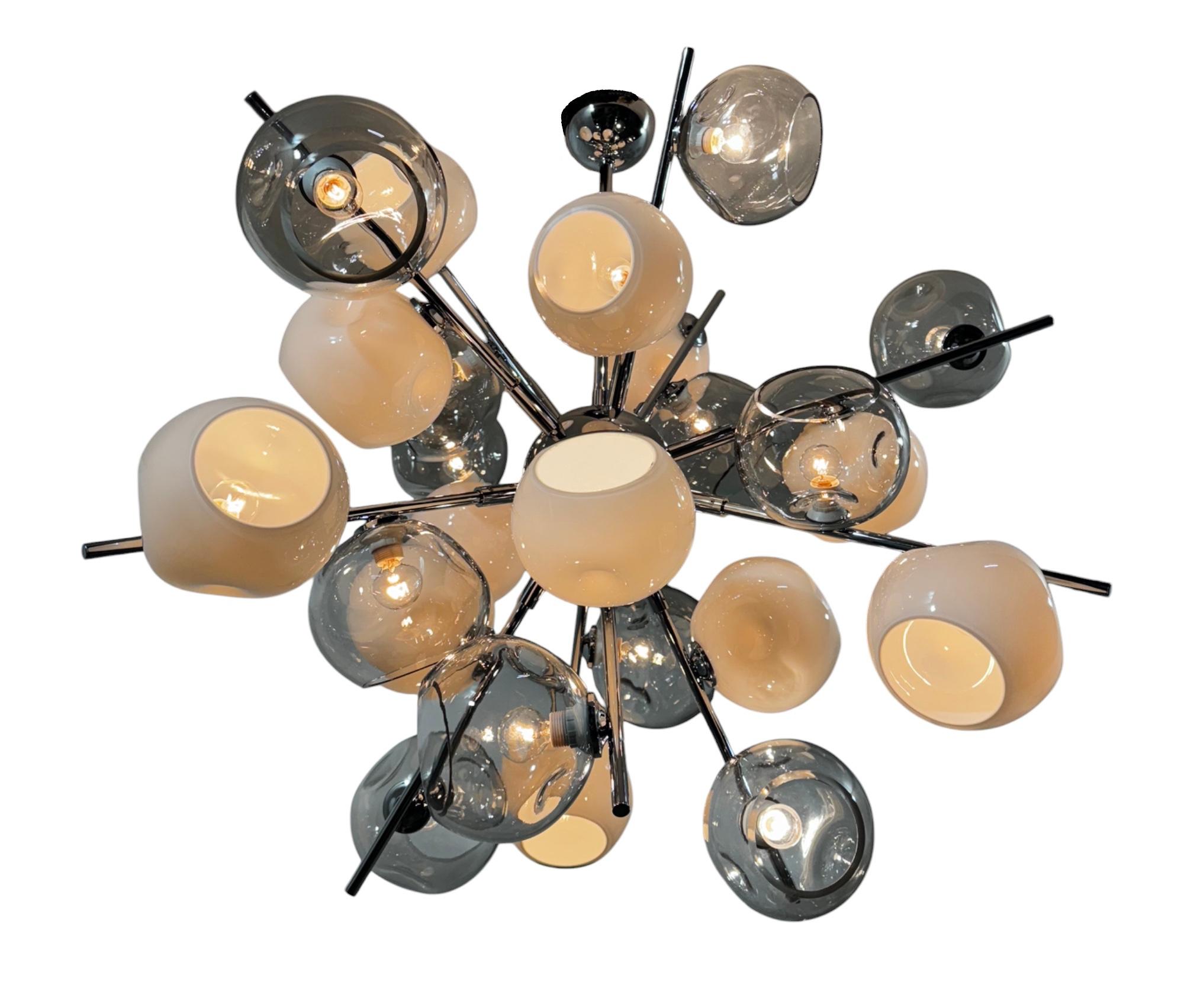 Bicroma Sputnik-Kronleuchter von Fabio Ltd (21. Jahrhundert und zeitgenössisch) im Angebot