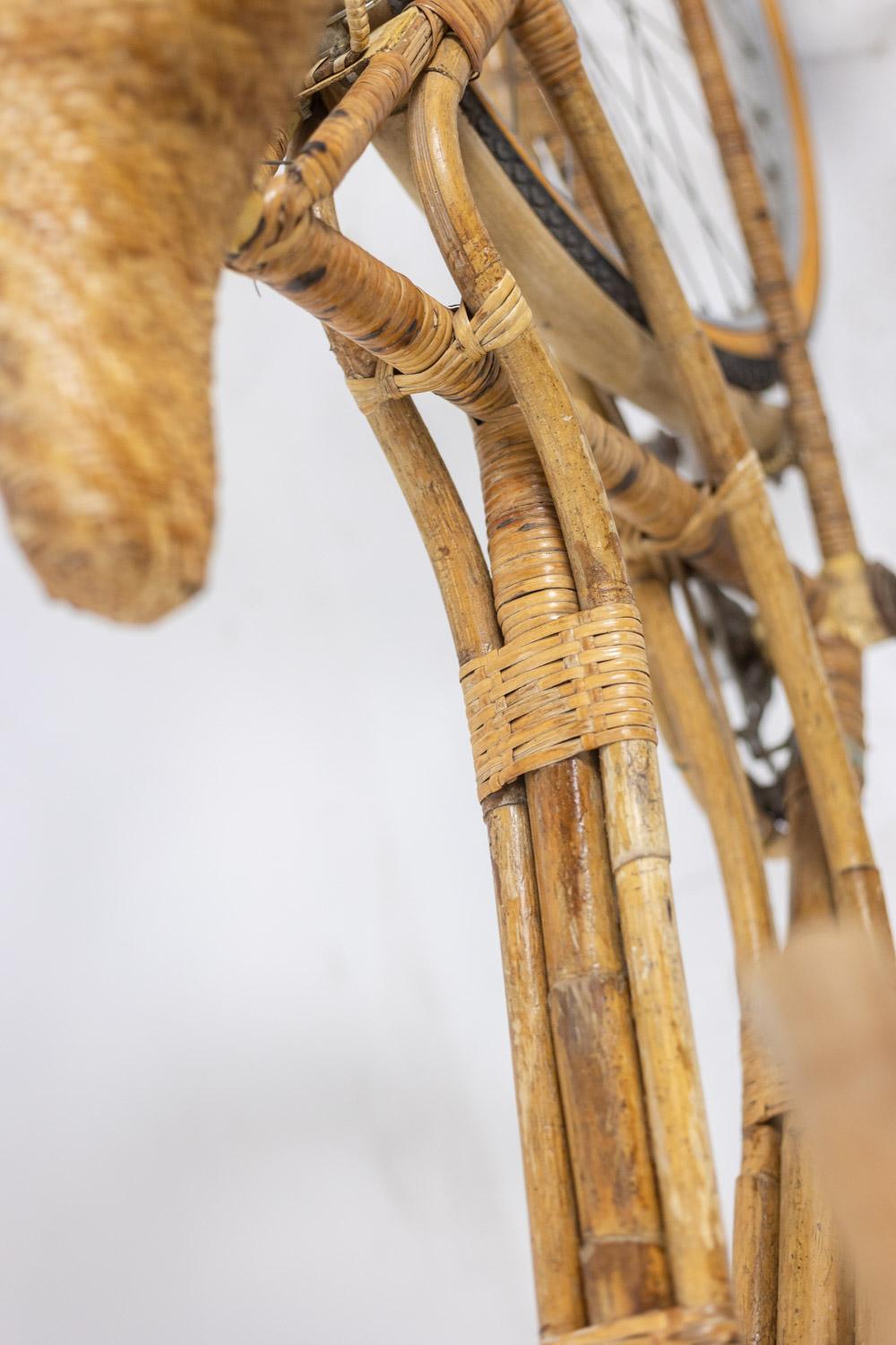 Bicicletta decorata con bambù e rattan. Realizzato a mano negli anni '70. in vendita 4