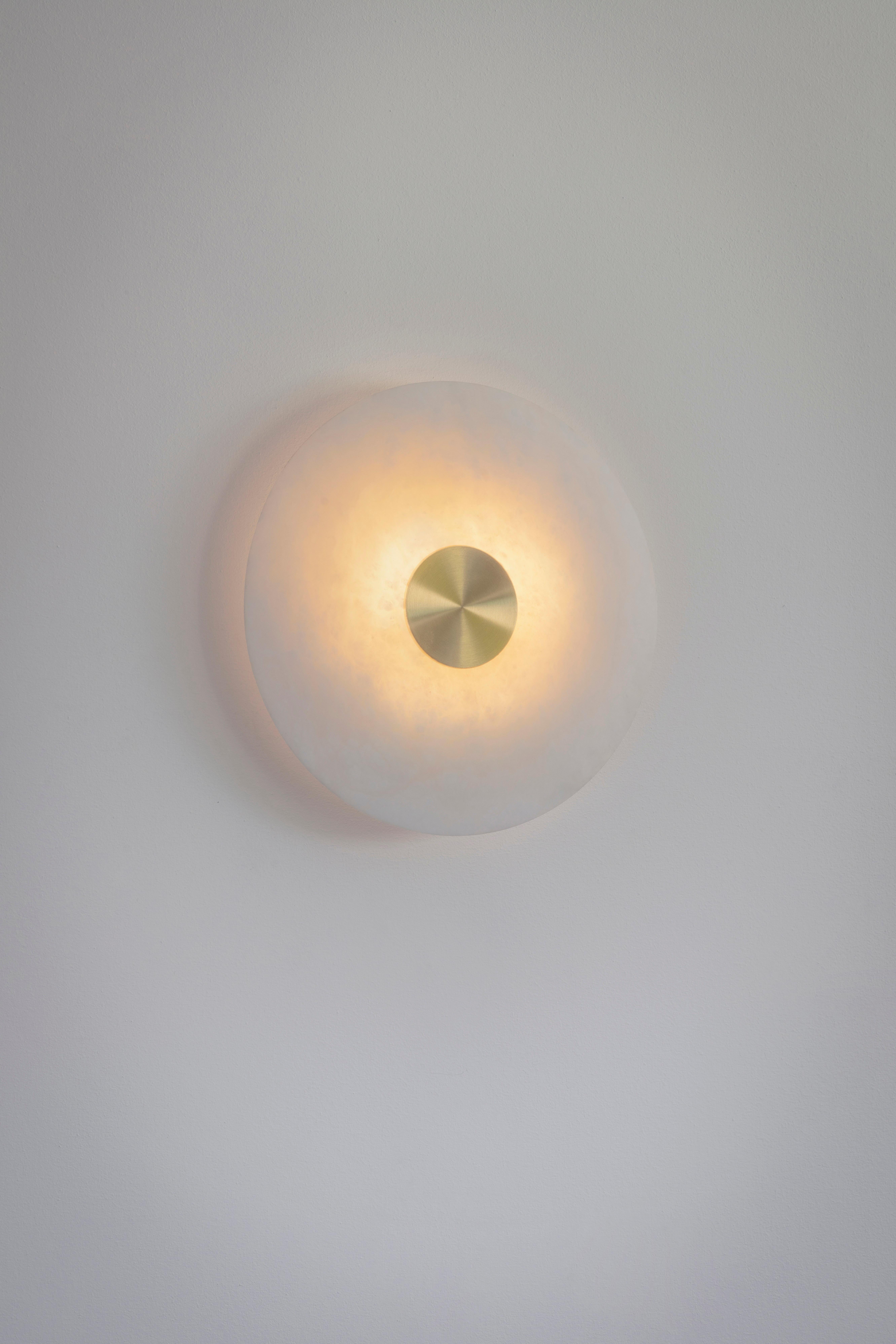 Bide large wall light by Bert Frank
Dimensions: H 36 x D 6.5 cm
Materials: brass and alabaster

Available finishes: Brass and Alabaster
All our lamps can be wired according to each country. If sold to the USA it will be wired for the USA for