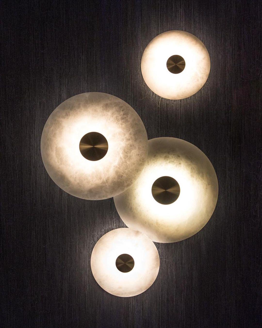 Bide wall light set by Bert Frank
Dimensions: 
Small H 18 x W 18 x D 6.4 cm
Large H 28 x W 28 x D 6.4 cm
Materials: Brass, alabaster

Available finishes: Brass, alabaster
All our lamps can be wired according to each country. If sold to the