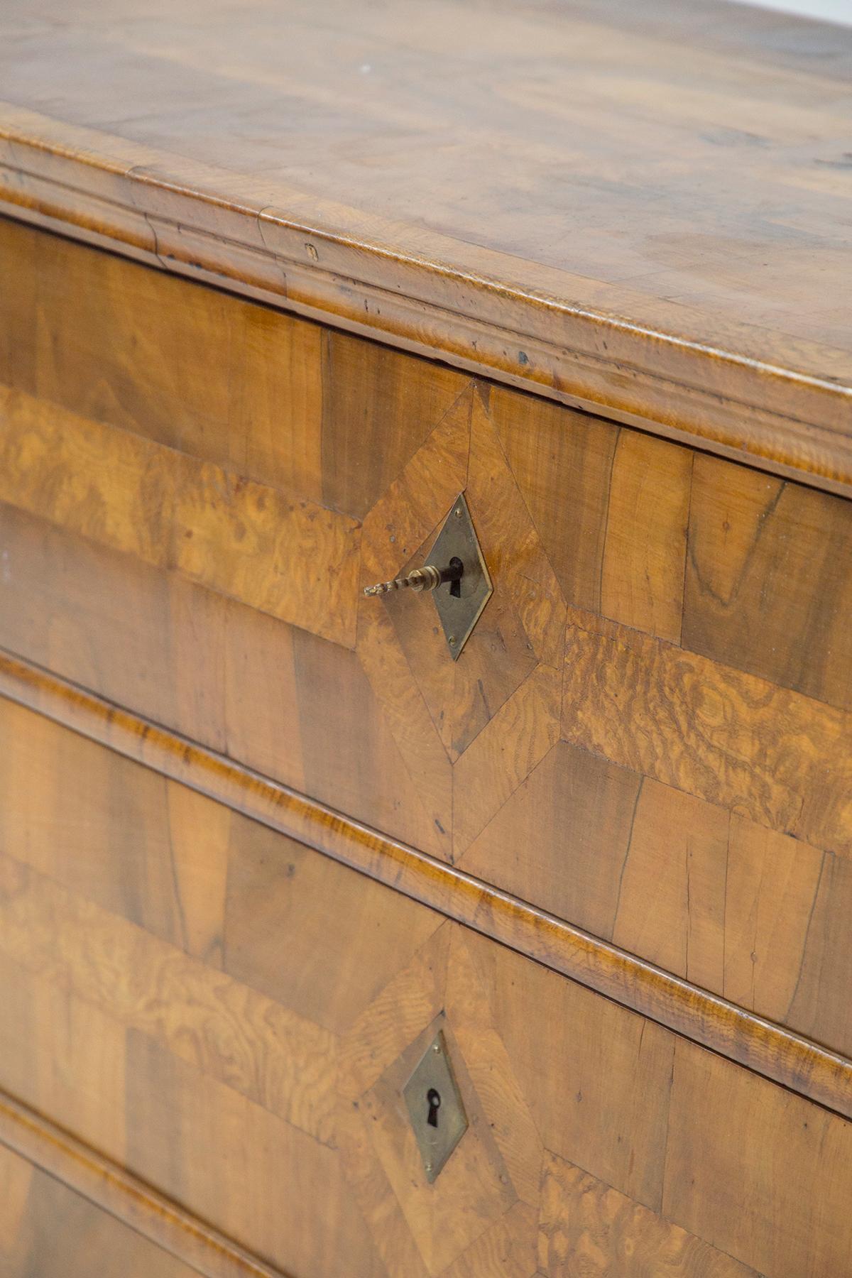 Bidermaier Austro-Hungarian Empire Chest of Drawers in Wood and Brass In Good Condition For Sale In Milano, IT
