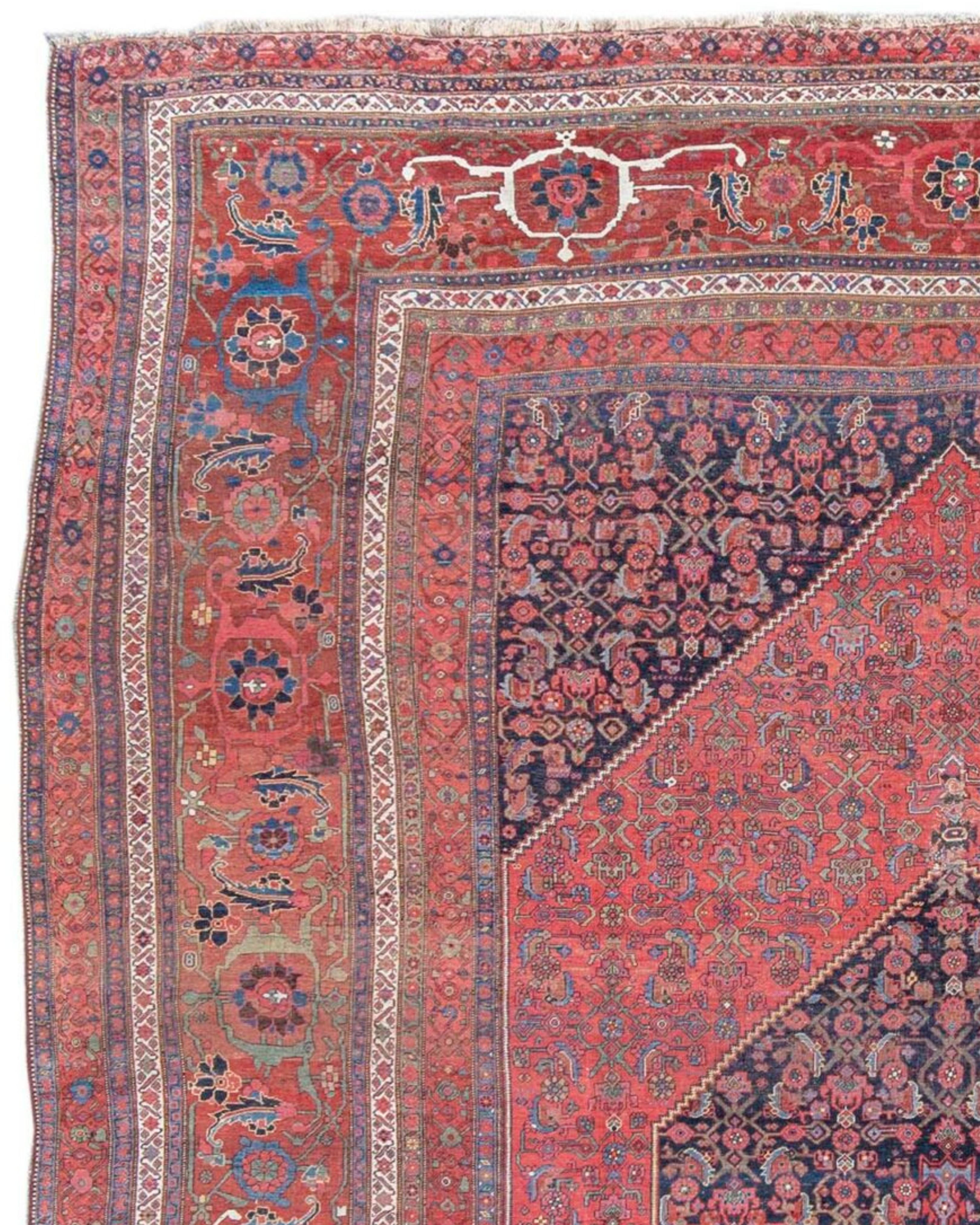 Großer antiker persischer Bidjar-Teppich, spätes 19. Jahrhundert (Handgeknüpft) im Angebot