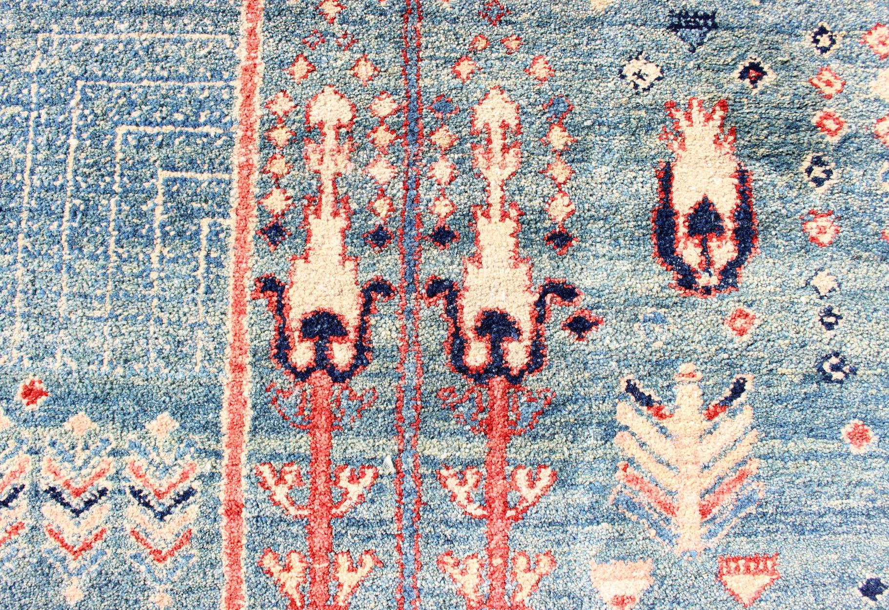 Tapis Bidjar Design avec fond bleu ciel et motifs de jardins complexes11'9 x 18'0 en vente 4