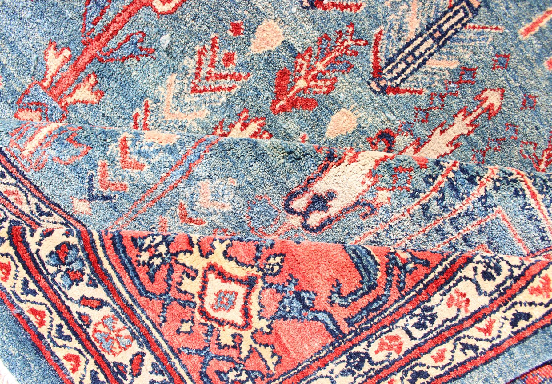 20ième siècle Tapis Bidjar Design avec fond bleu ciel et motifs de jardins complexes11'9 x 18'0 en vente