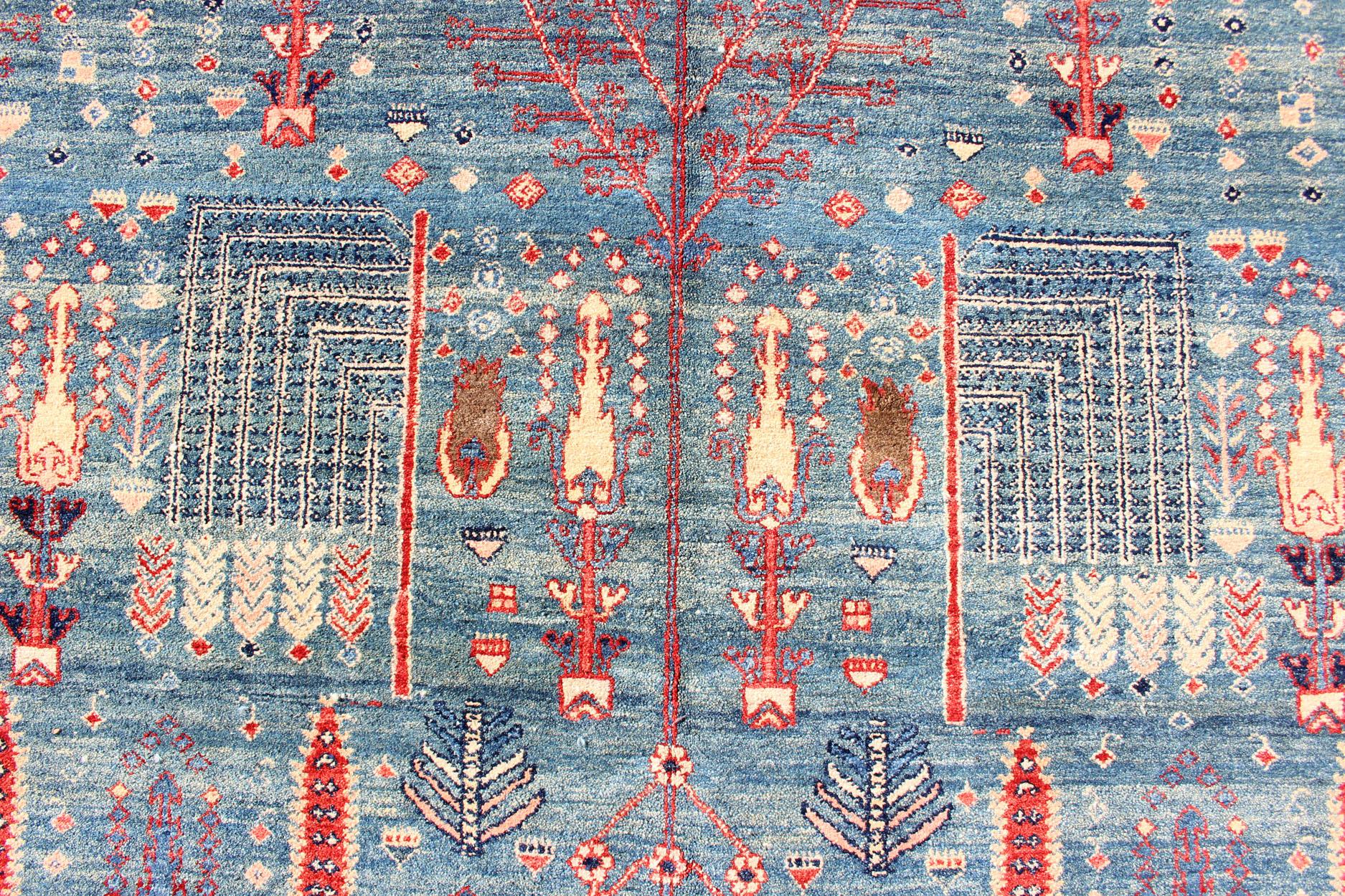 Tapis Bidjar Design avec fond bleu ciel et motifs de jardins complexes11'9 x 18'0 en vente 1