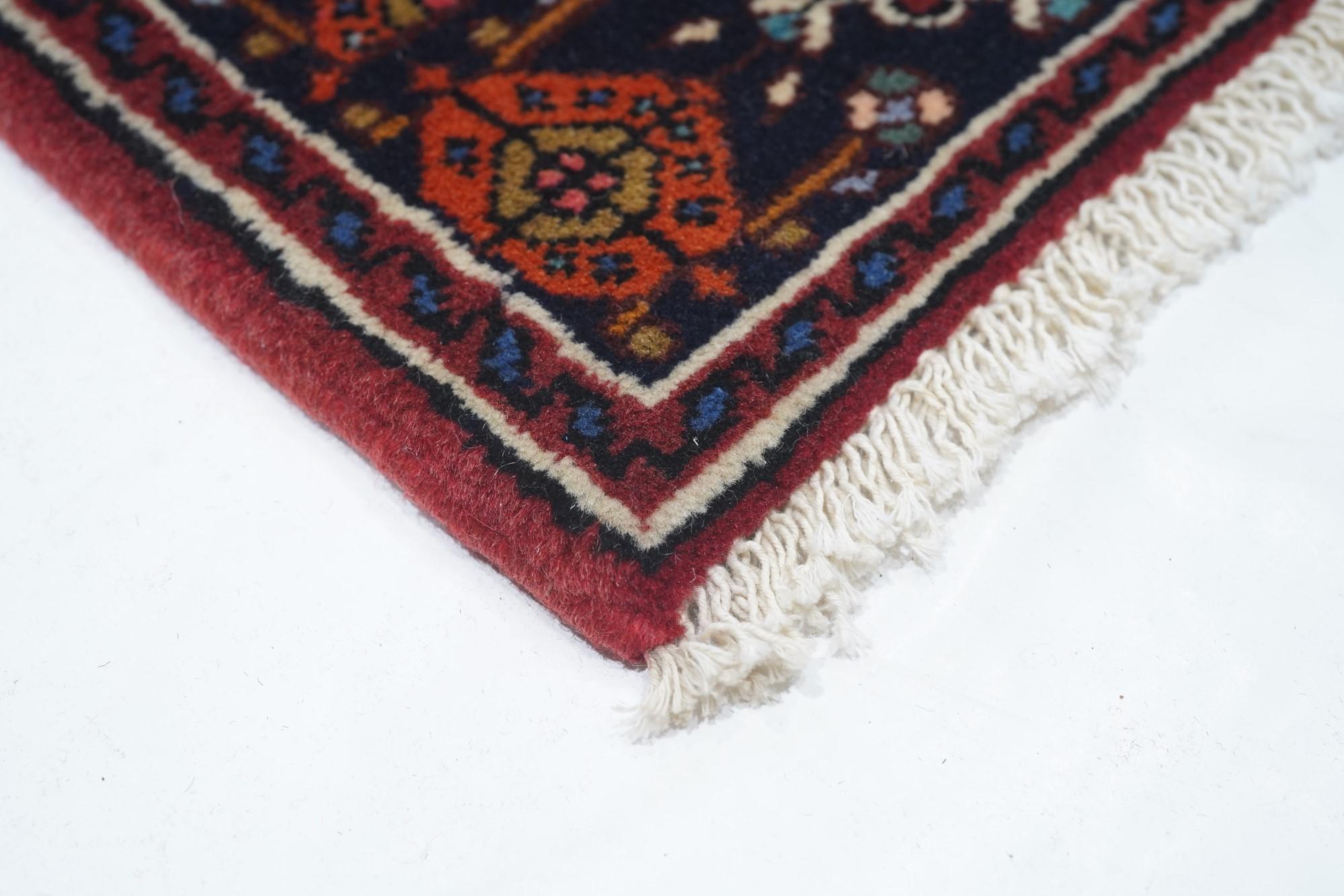 Bidjar Rug In Good Condition For Sale In New York, NY