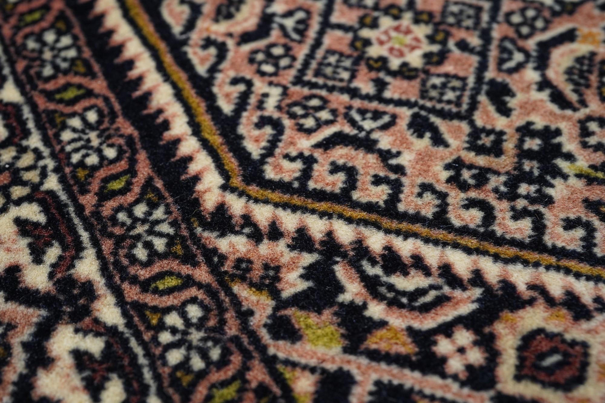 Bidjar-Teppich im Vintage-Stil, 4'6'' x 8'2'' (Wolle) im Angebot