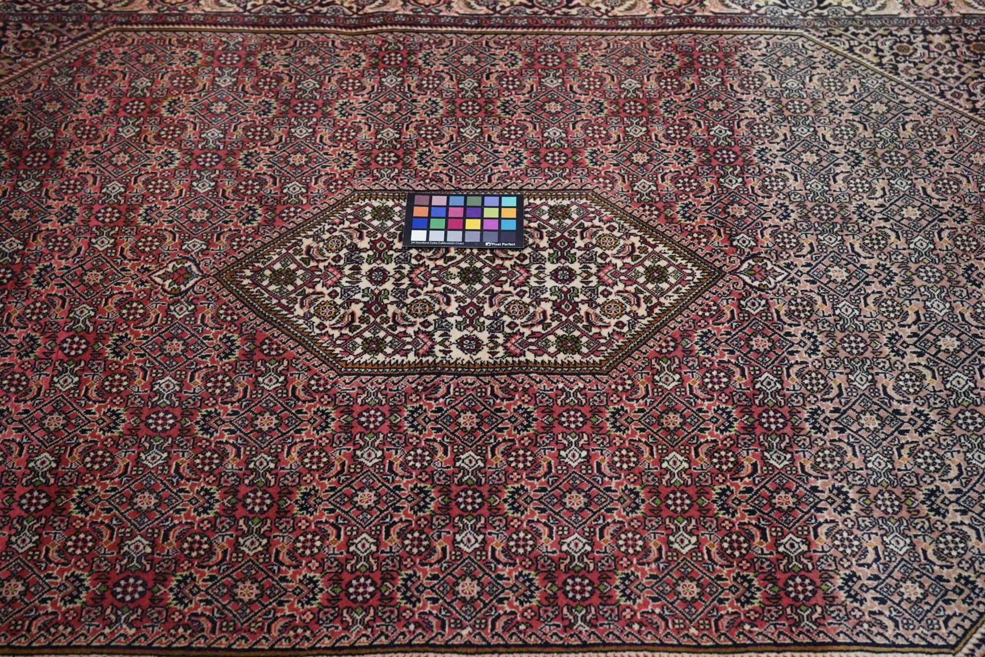 Bidjar-Teppich im Vintage-Stil, 4'6'' x 8'2'' im Angebot 3
