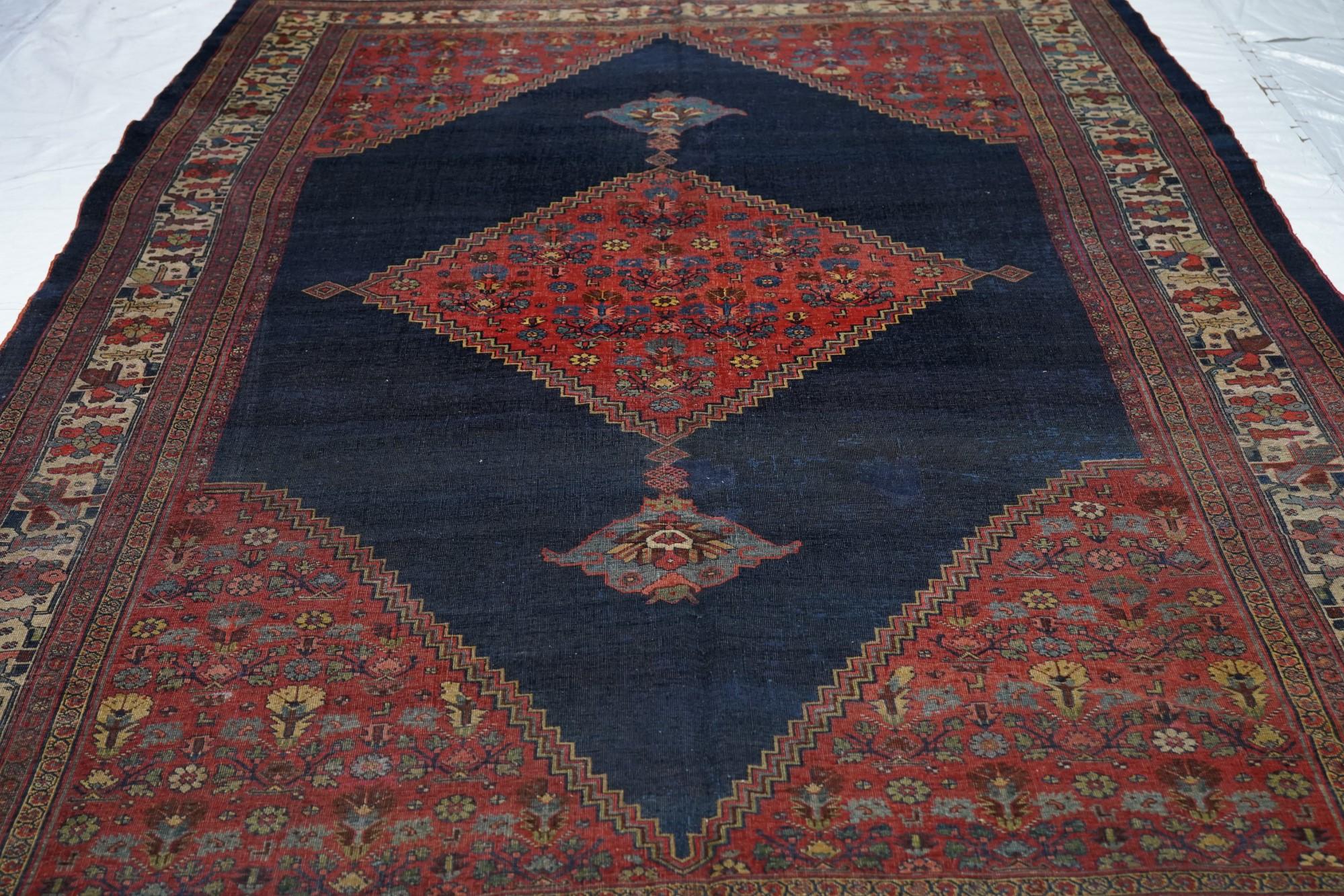 Antiker Bidjar-Teppich 7'9'' x 11'6'' im Angebot 2
