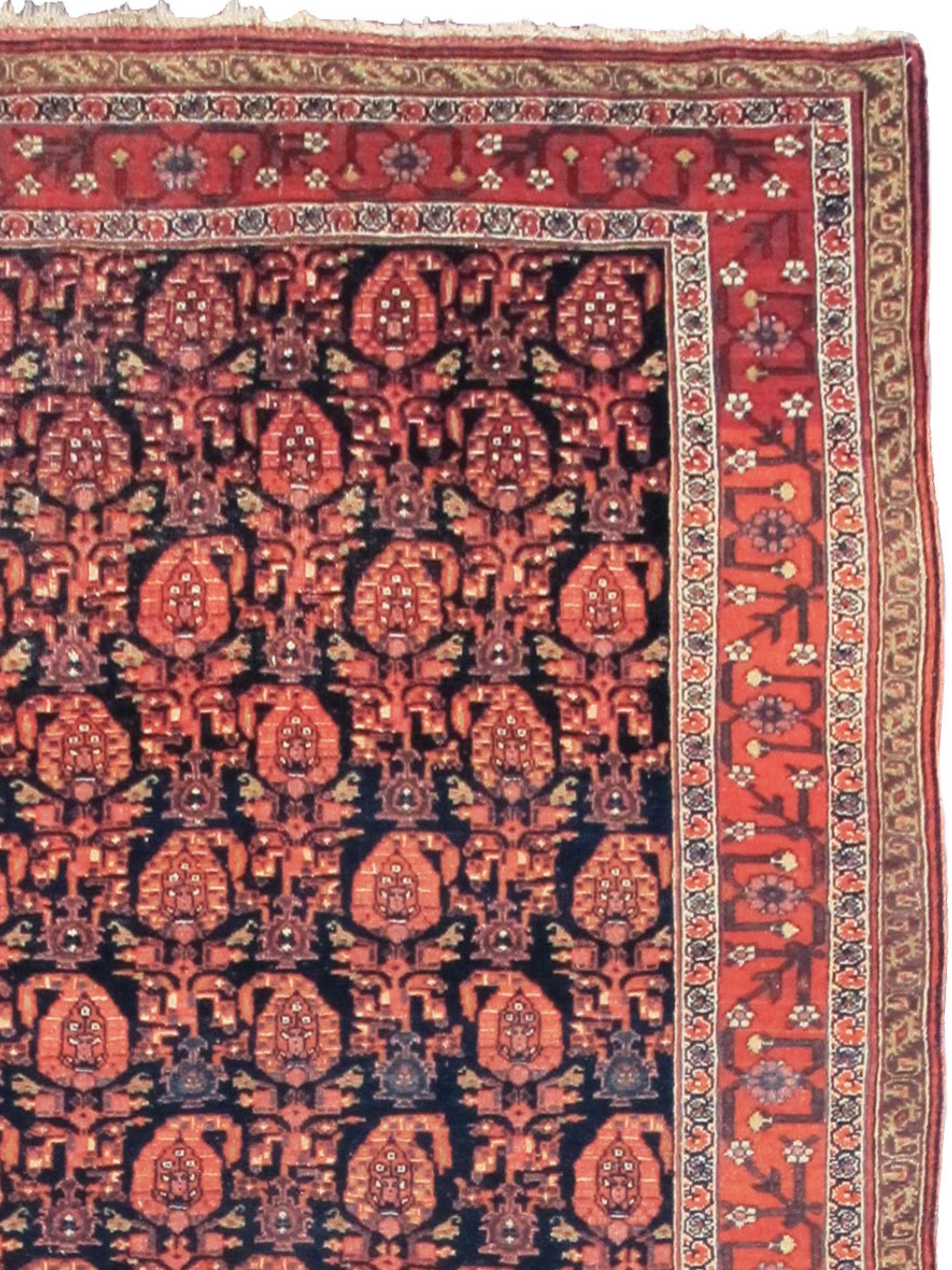 Bidjar-Teppich, um 1900 im Zustand „Hervorragend“ im Angebot in San Francisco, CA