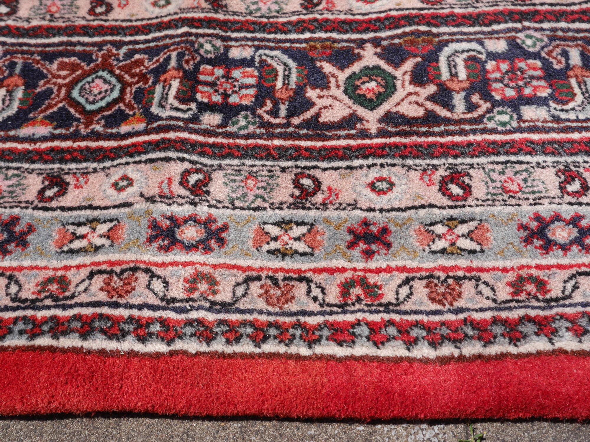 Bidjar Rug Oriental Vintage Hand-Knotted Persian Design Made in India For Sale 3