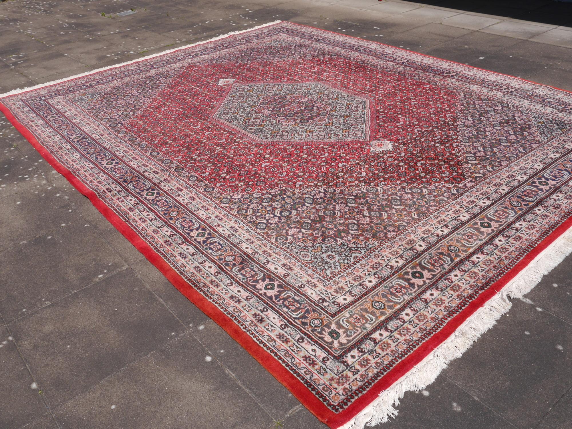 Wool Bidjar Rug Oriental Vintage Hand-Knotted Persian Design Made in India For Sale