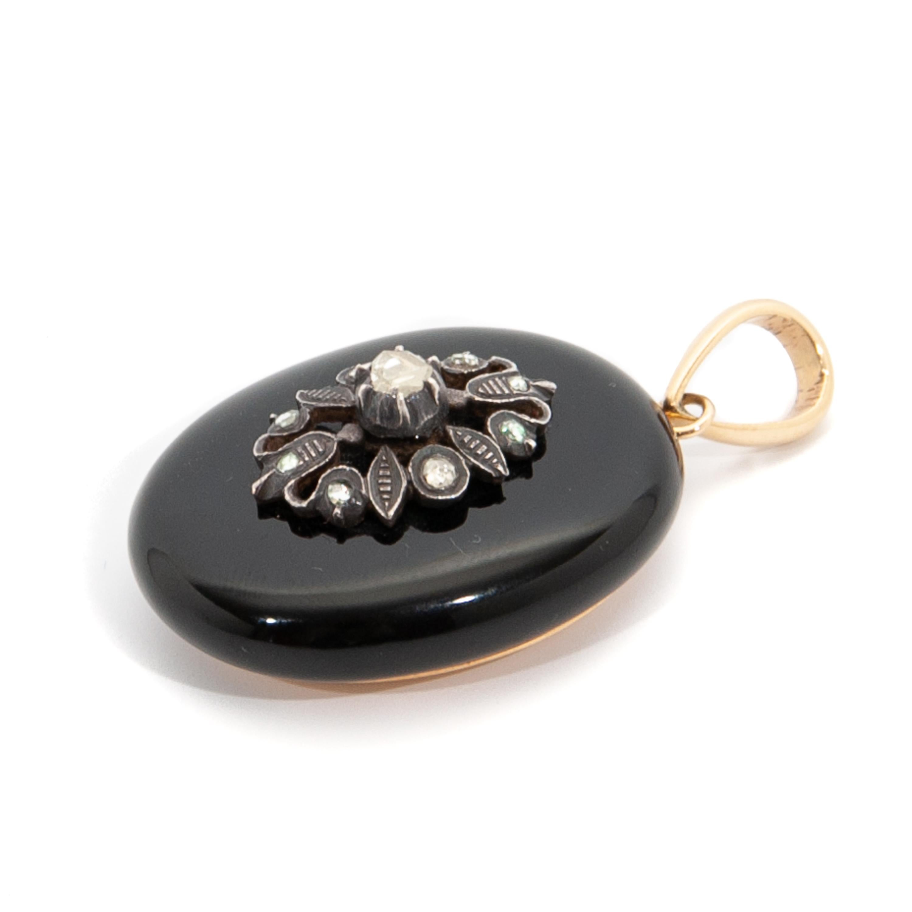Antique Victorian Diamond and Onyx Locket Pendant In Good Condition In Rotterdam, NL
