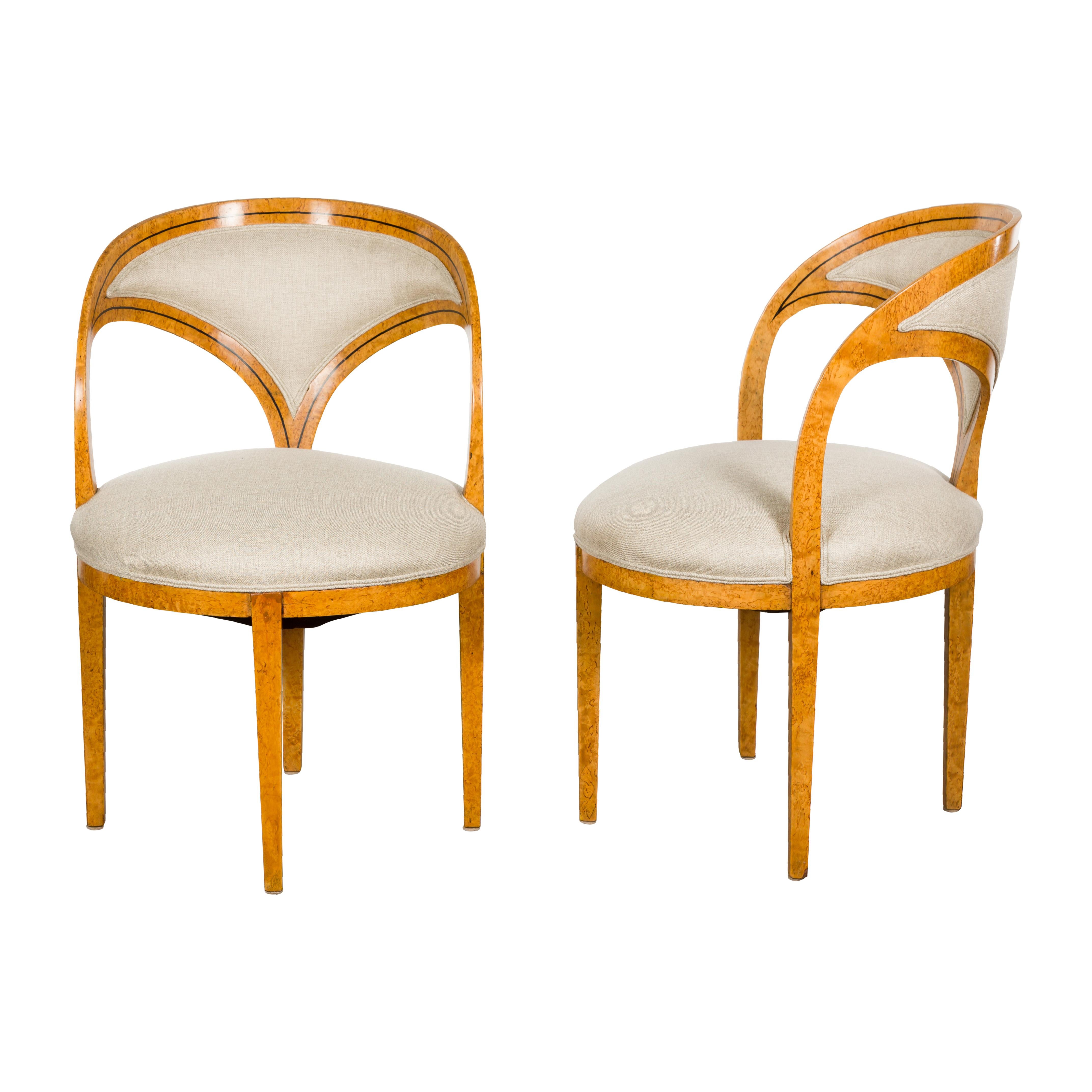 Biedermeier-Stühle des 19. Jahrhunderts mit ebonisierten Akzenten und neuer Polsterung, ein Paar im Angebot 11