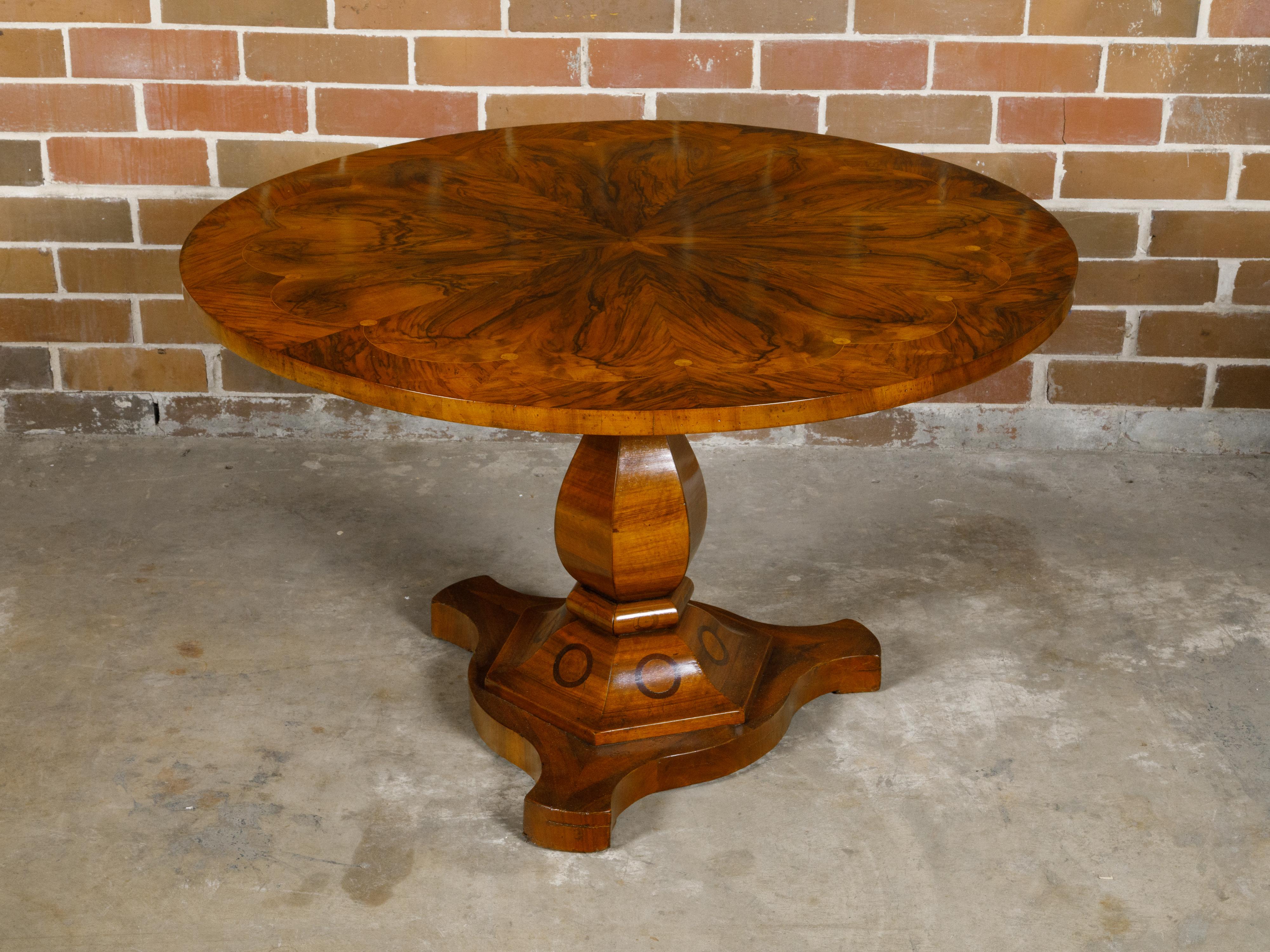 Biedermeier 19th Century Flamed Walnut Pedestal Table with Radiating Motif For Sale 5