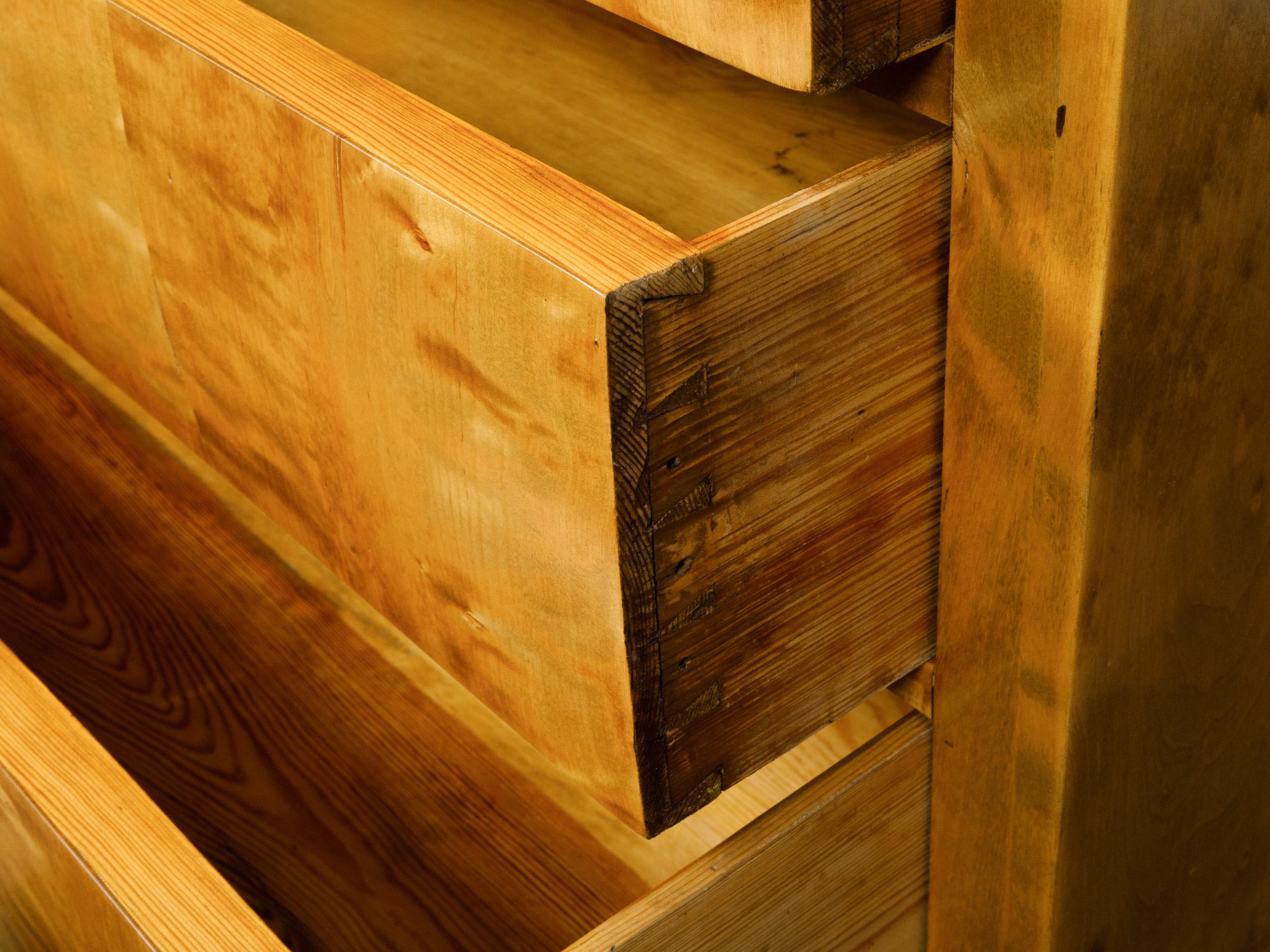 Biedermeier 19th Century Maple Wood Four-Drawer Chest with Inlaid Escutcheon 4