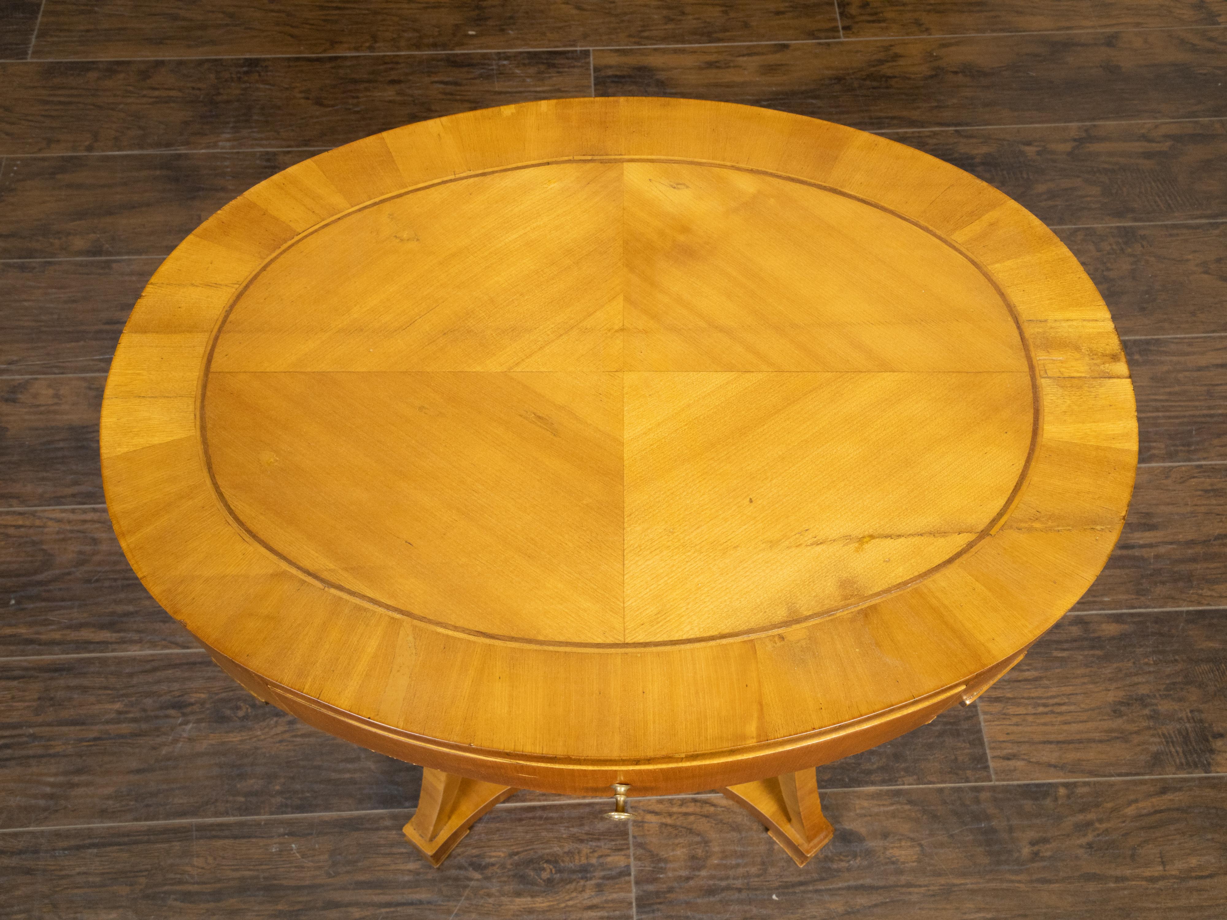 Biedermeier 19th Century Walnut Accent Table with Oval Top and Quarter Veneer For Sale 6