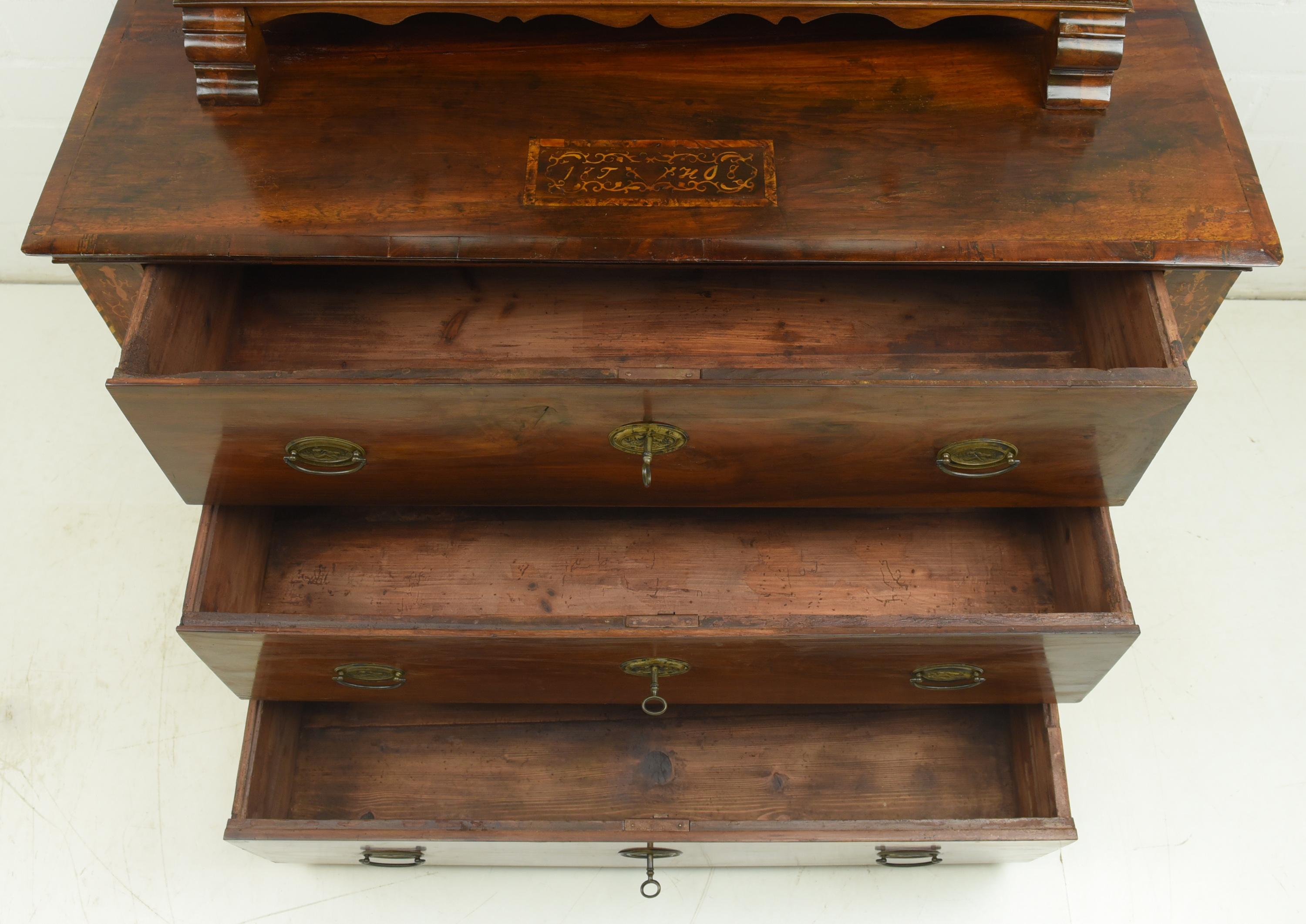 19th Century Biedermeier Anno Buffet Cabinet / Top Chest of Drawers in Walnut, 1808