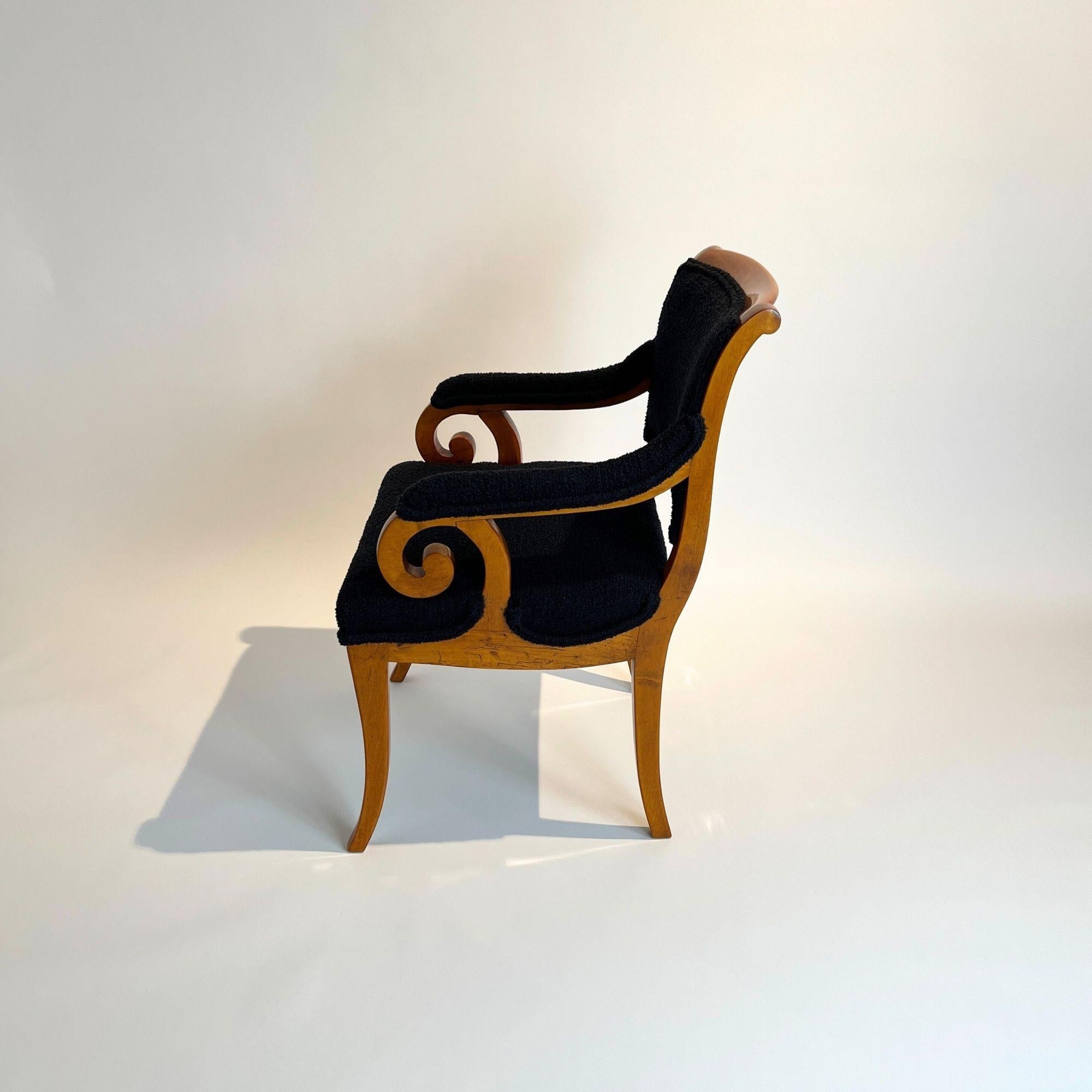 Poli Fauteuil Biedermeier, Beeche massif, Boucle noire, Allemagne du Sud vers 1830 en vente