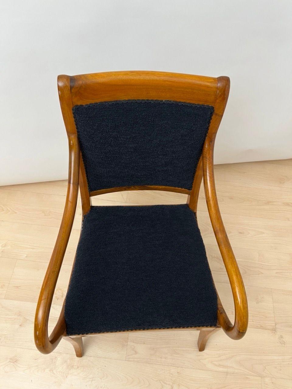 Biedermeier Sessel, Nussbaum, schwarzer Boucle, Süddeutschland um 1835 im Angebot 13