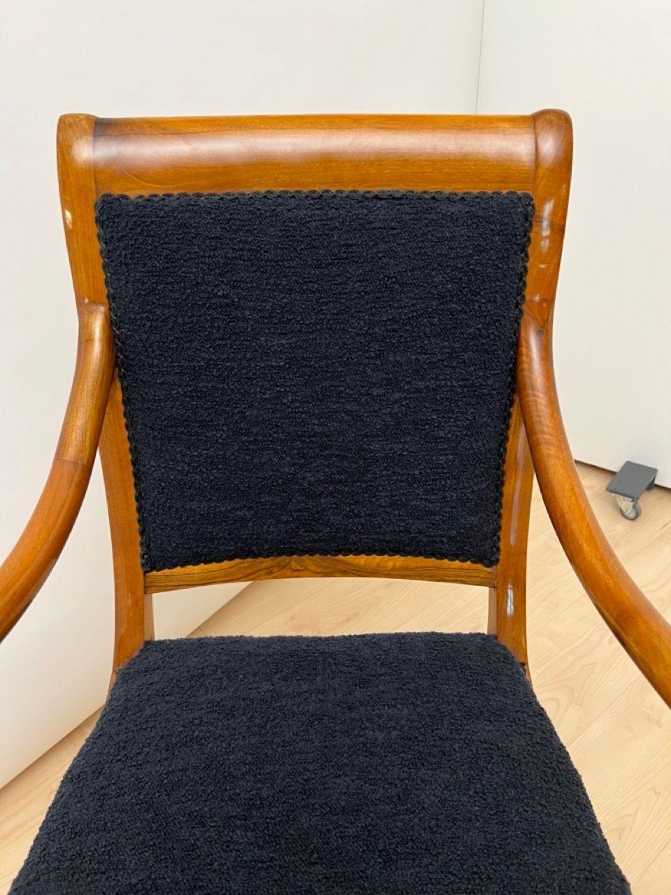 Biedermeier Sessel, Nussbaum, schwarzer Boucle, Süddeutschland um 1835 im Angebot 2