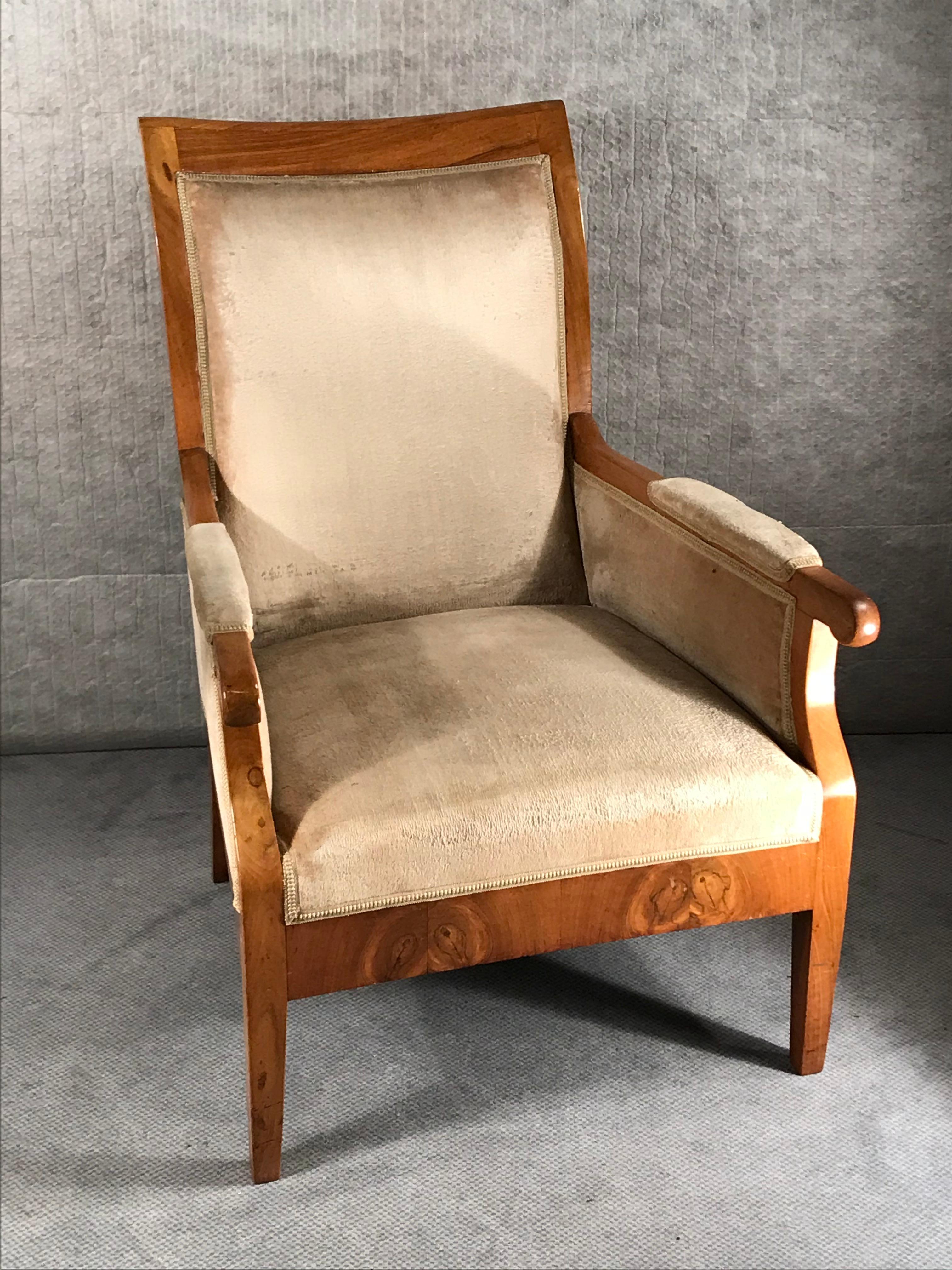 Biedermeier Armchair with Ottoman, Germany 1820-1830, Walnut In Good Condition In Belmont, MA