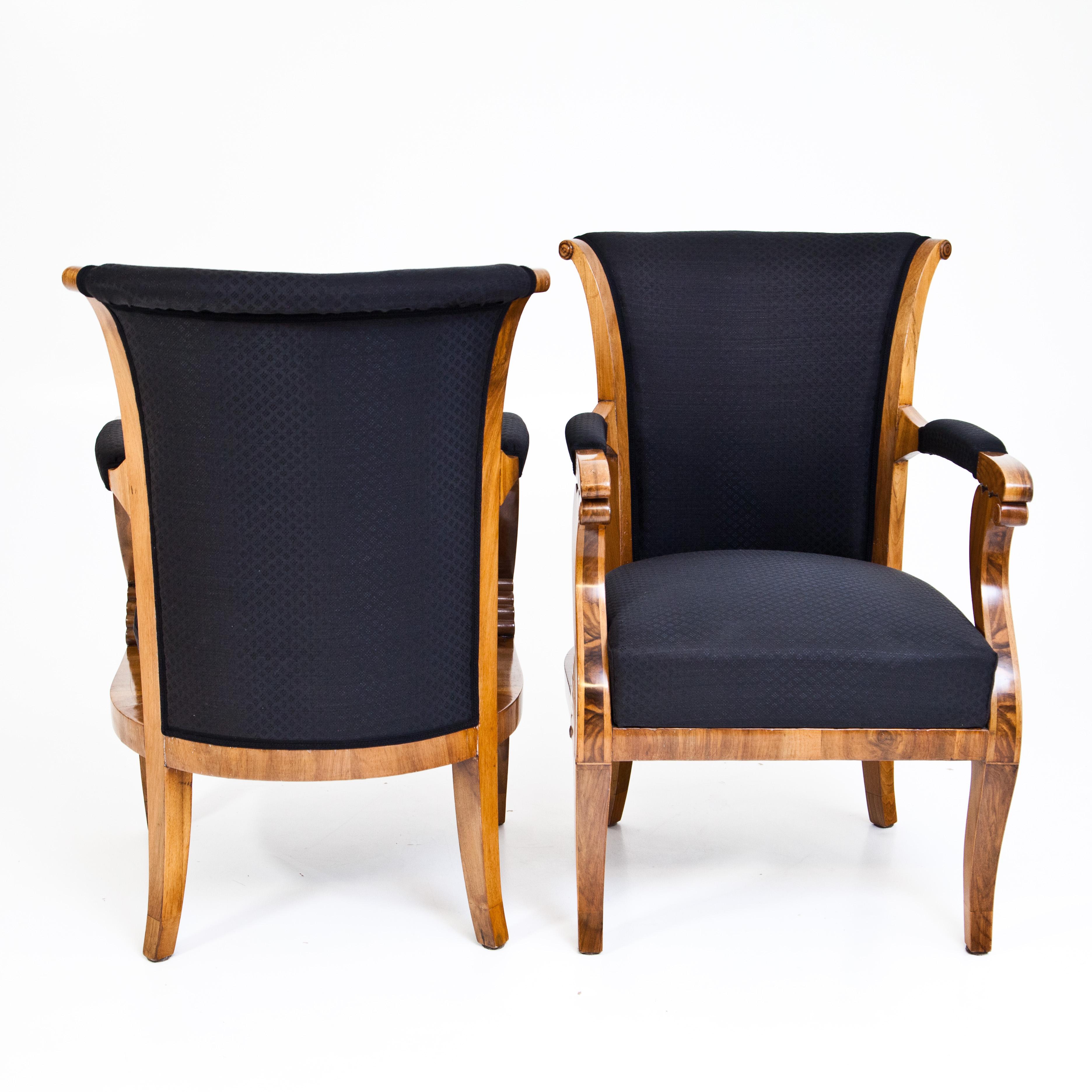 Walnut Biedermeier Armchairs, Vienna, circa 1825