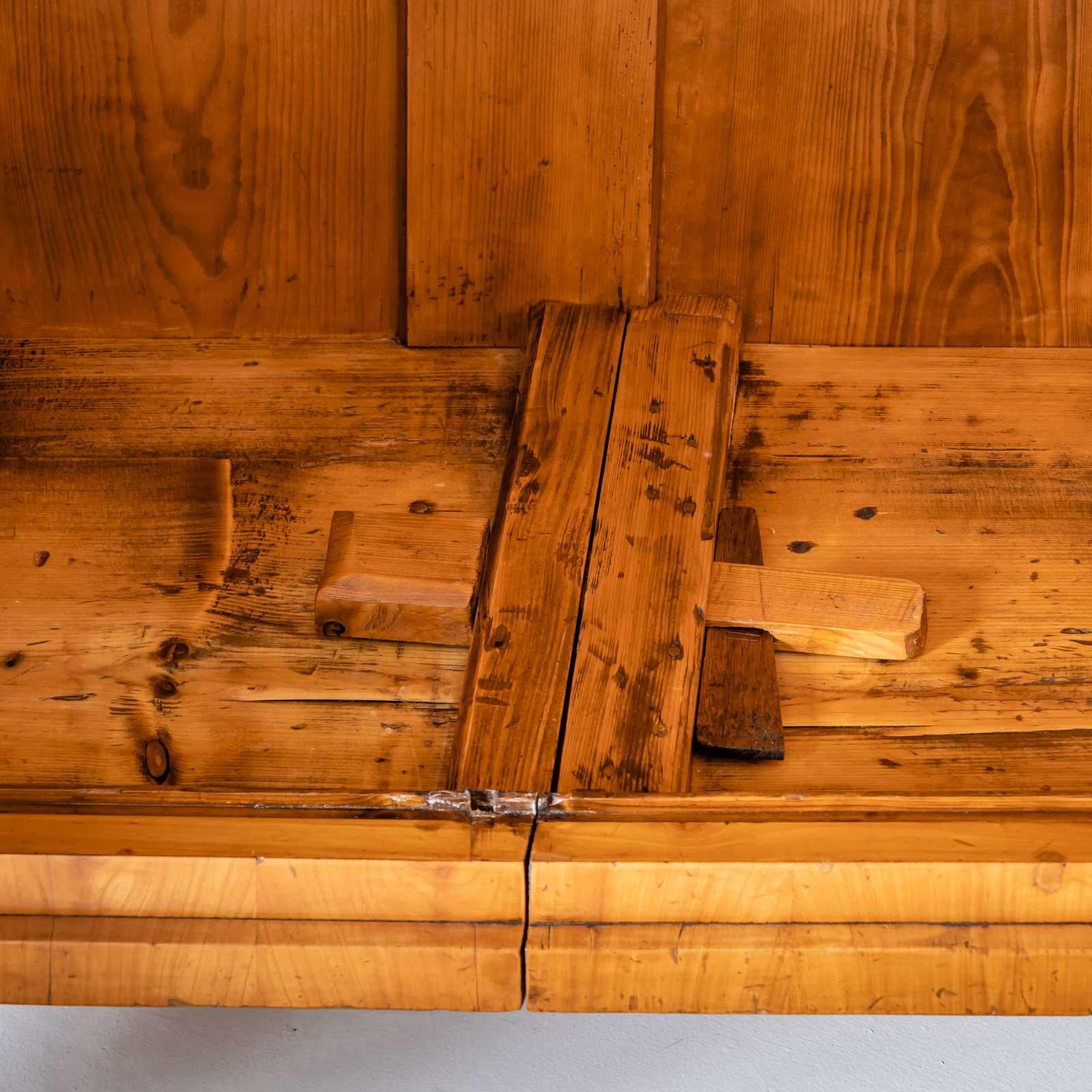 Armoire Biedermeier, 1830 circa In condizioni buone in vendita a Greding, DE