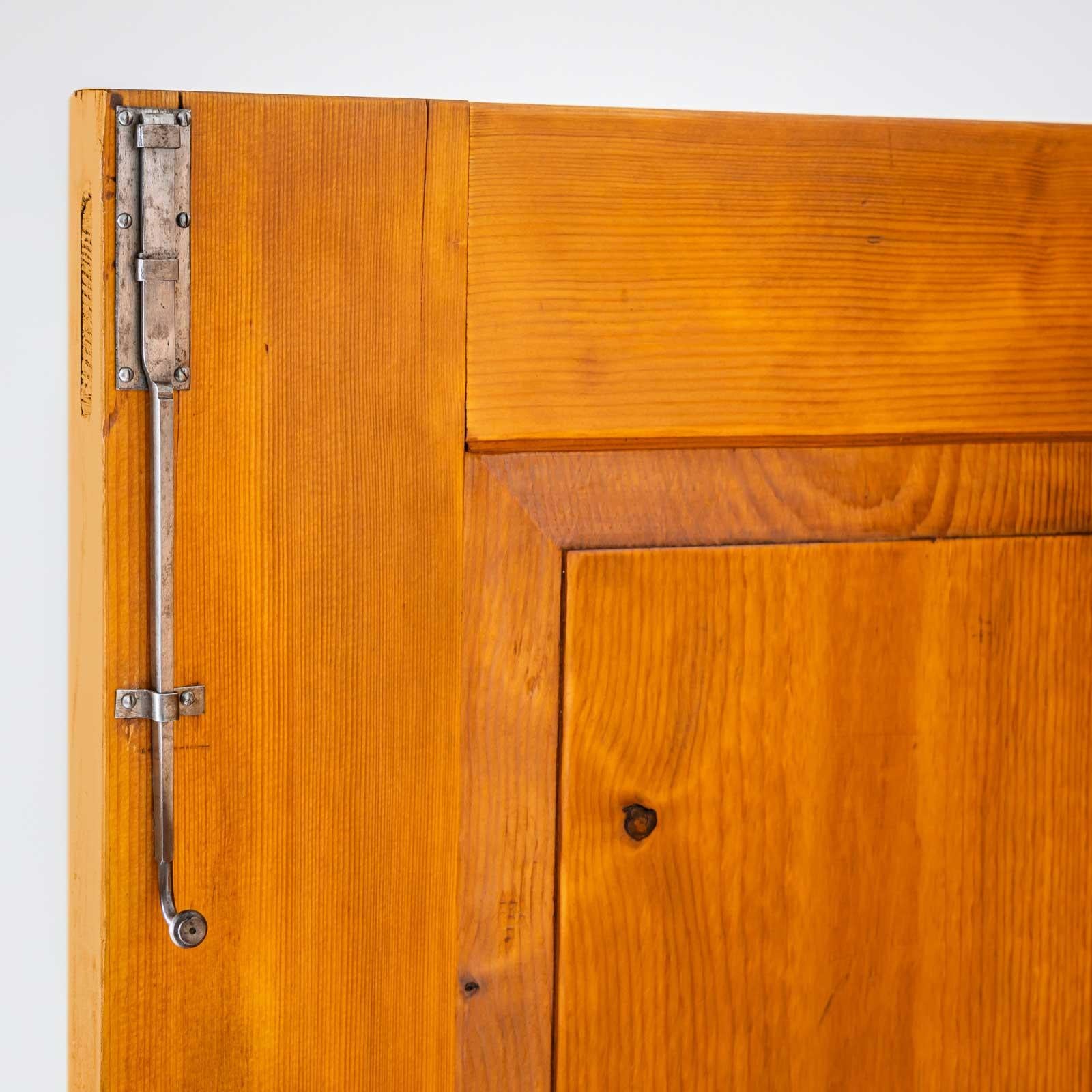 Metà XIX secolo Armoire Biedermeier, 1830 circa in vendita