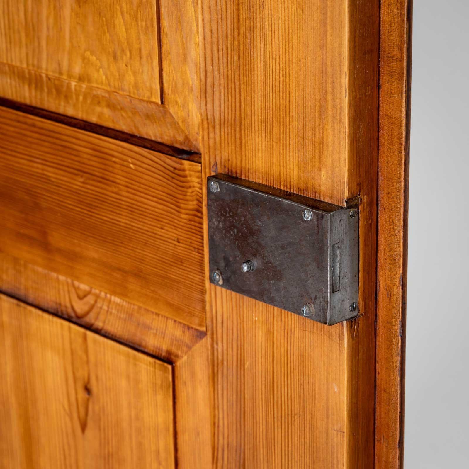 Ciliegio Armoire Biedermeier, 1830 circa in vendita