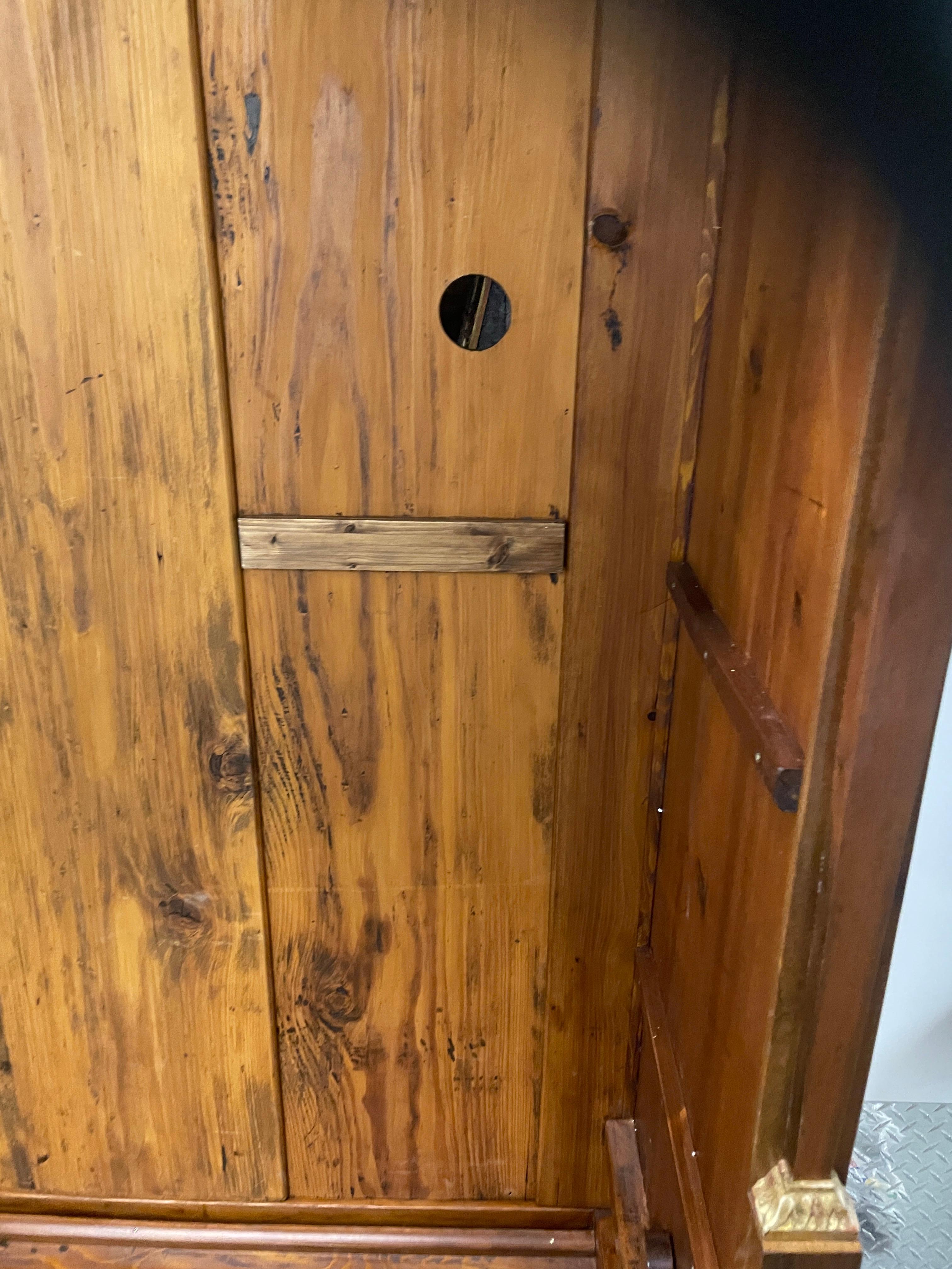 Biedermeier Armoire, Austria 1820 For Sale 2